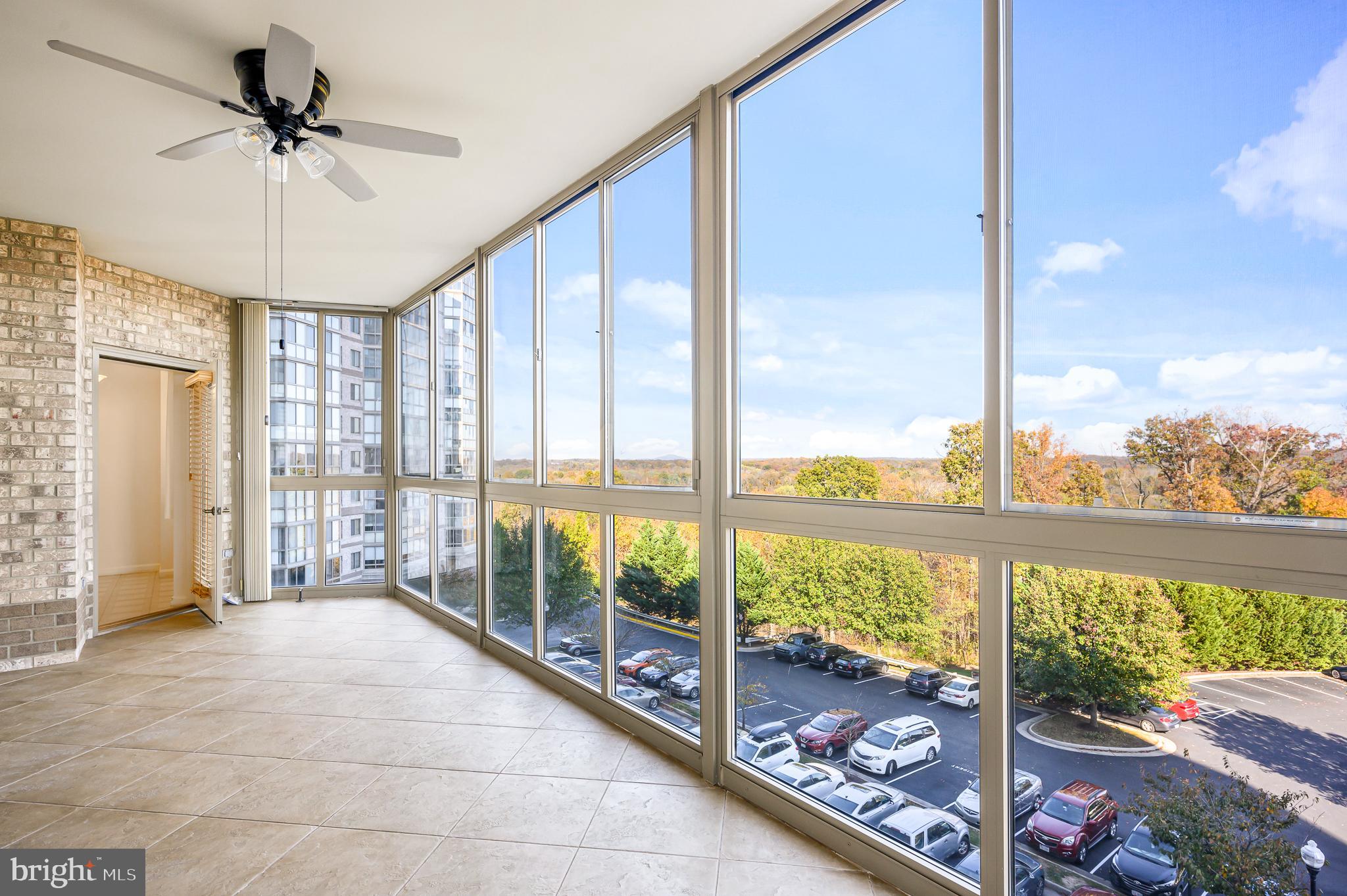 LANSDOWNE WOODS - Residential Lease