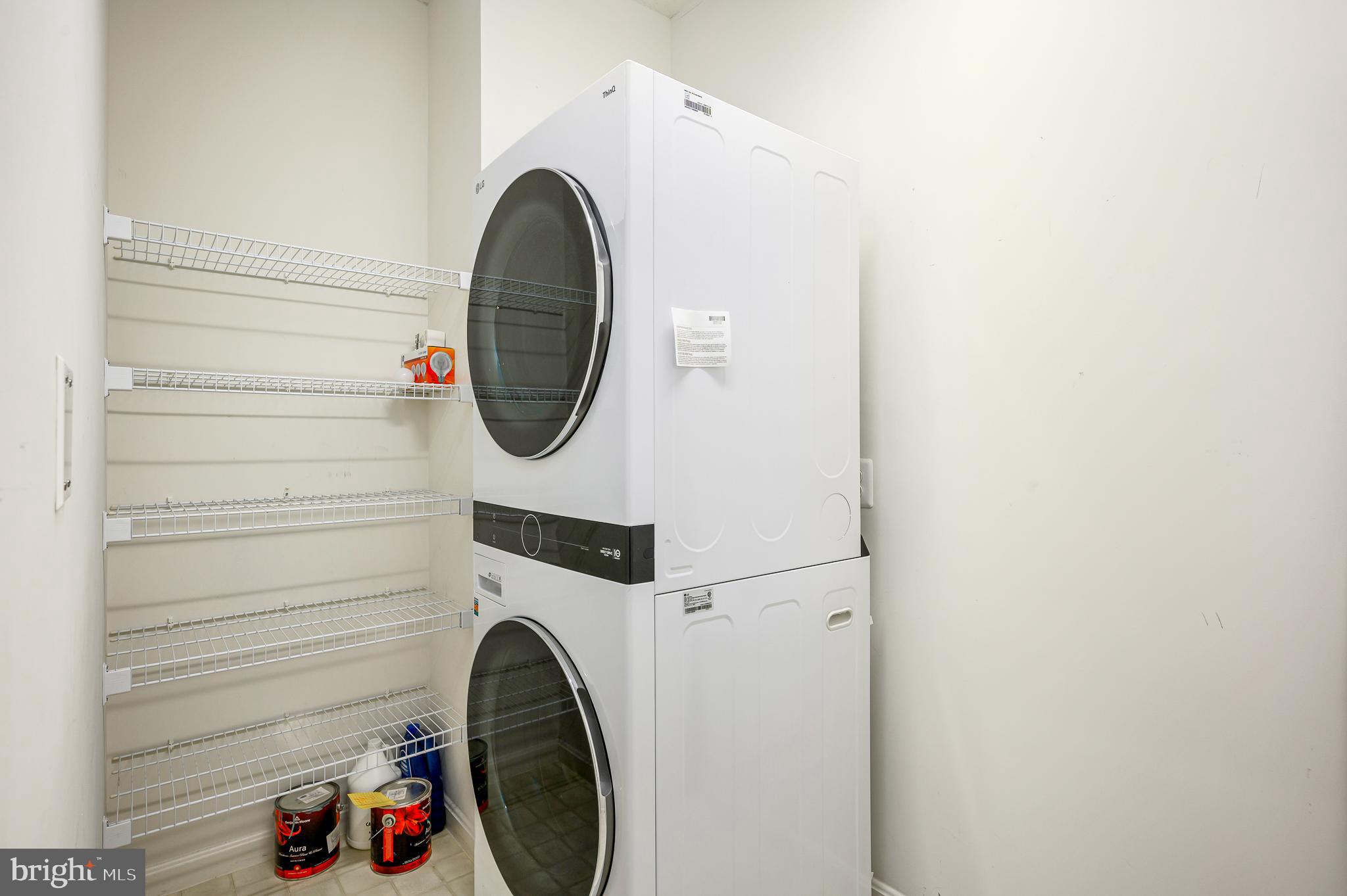 LANSDOWNE WOODS - Residential Lease