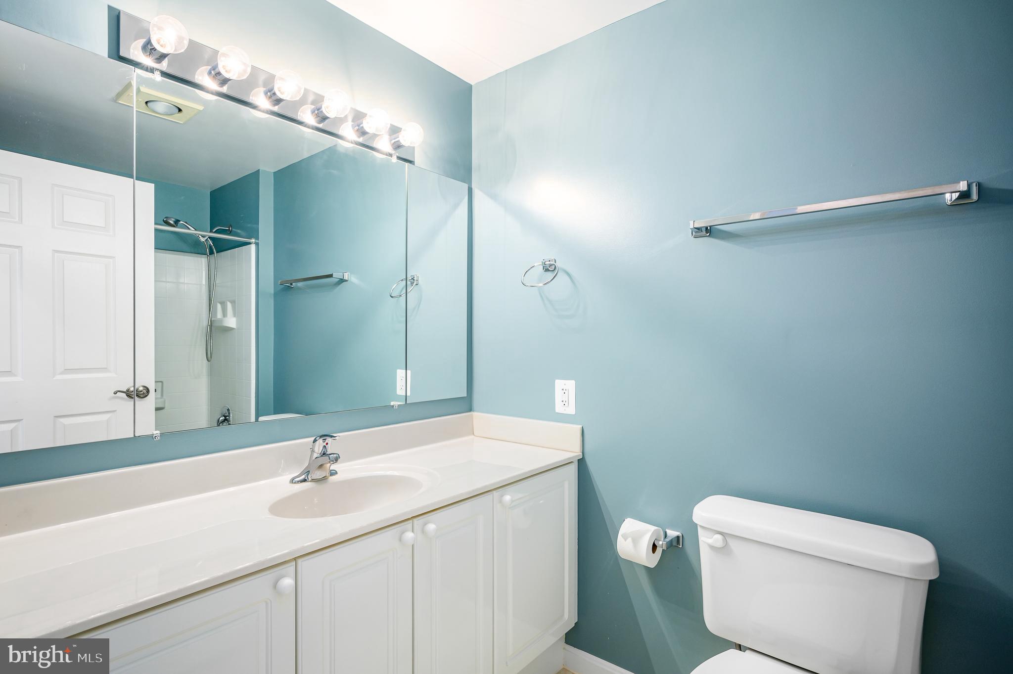 LANSDOWNE WOODS - Residential Lease