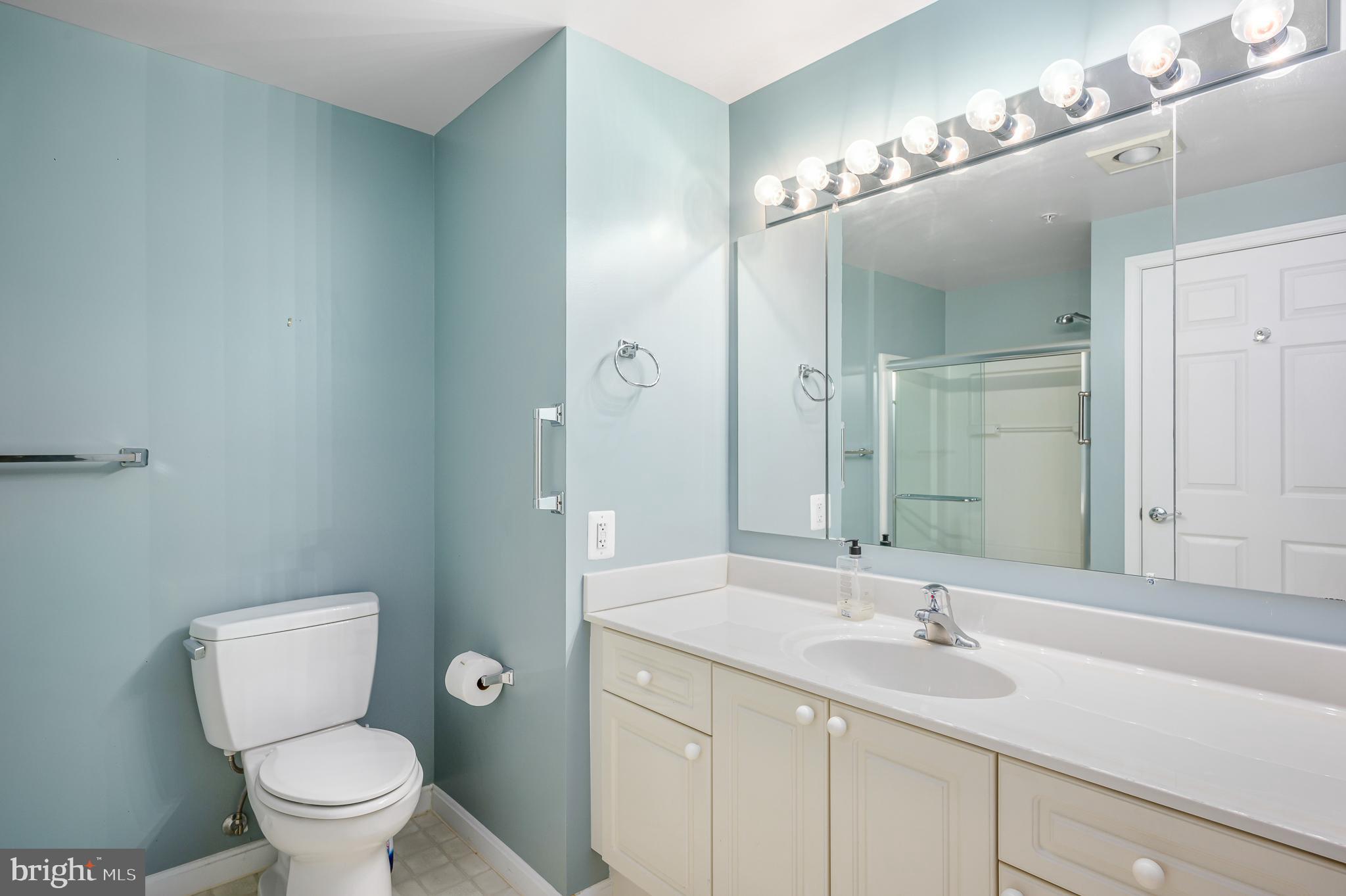 LANSDOWNE WOODS - Residential Lease