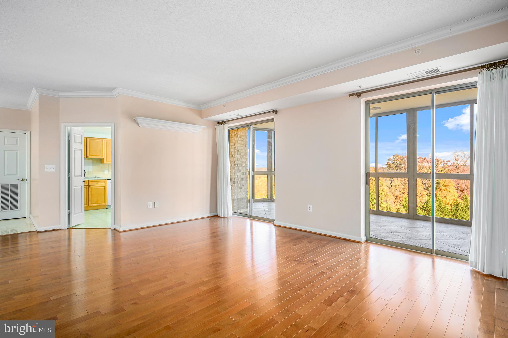 LANSDOWNE WOODS - Residential Lease