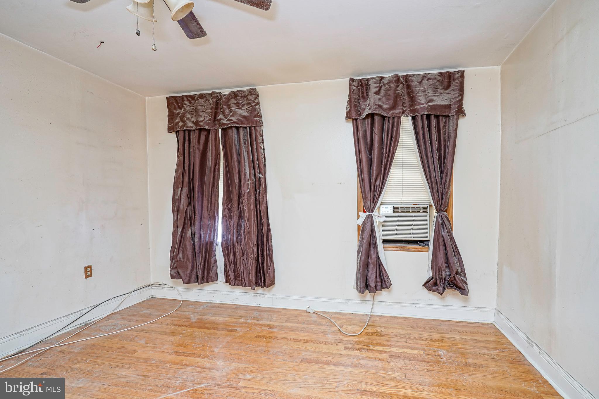 PORT RICHMOND - Residential