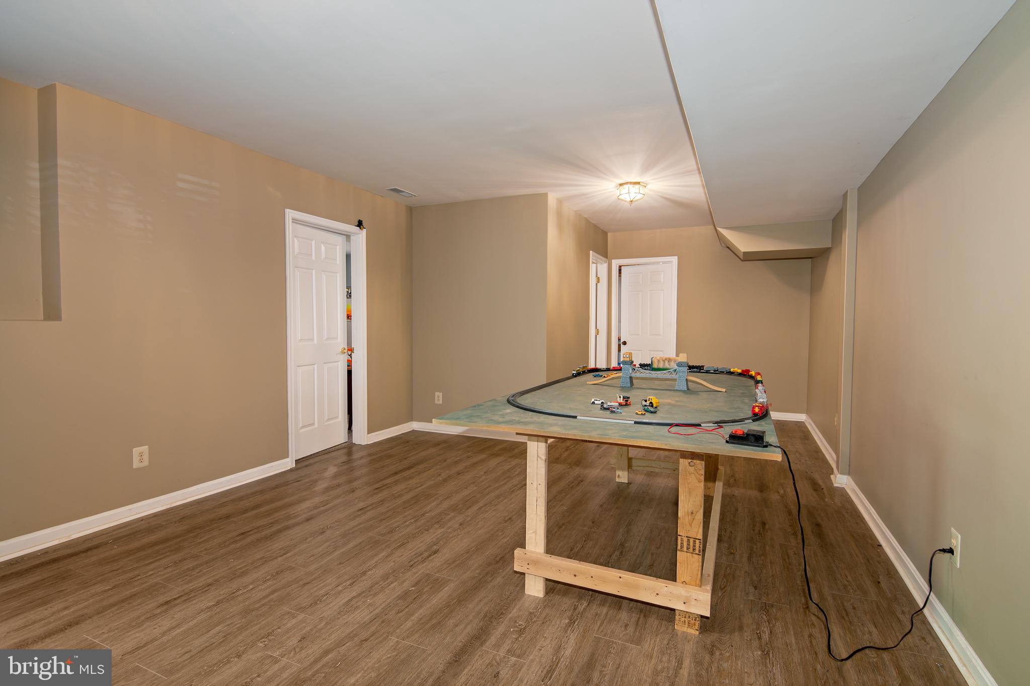 WOODS AT STONEY RIDGE - Residential