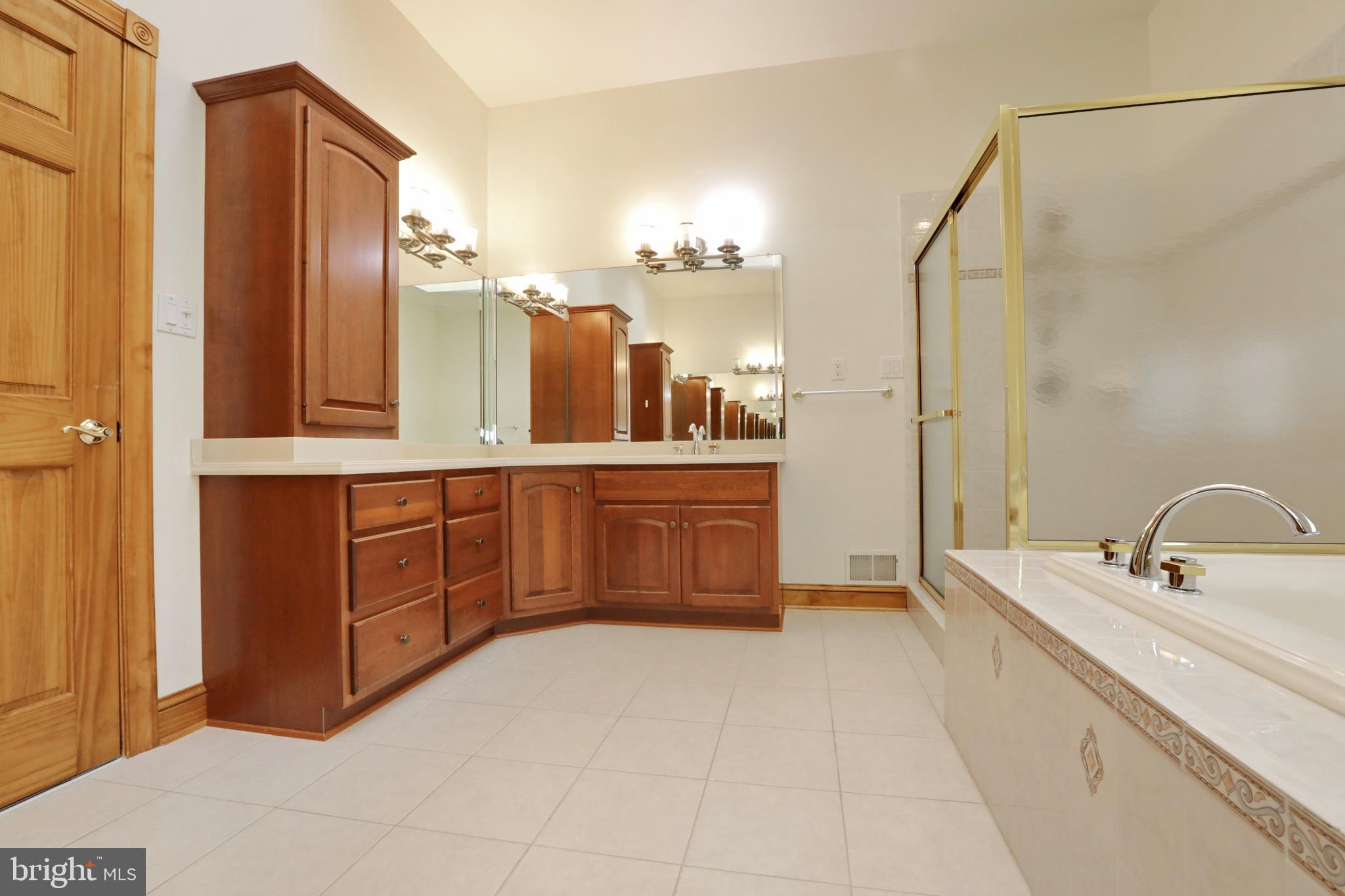 APPLE GROVE ESTATES - Residential