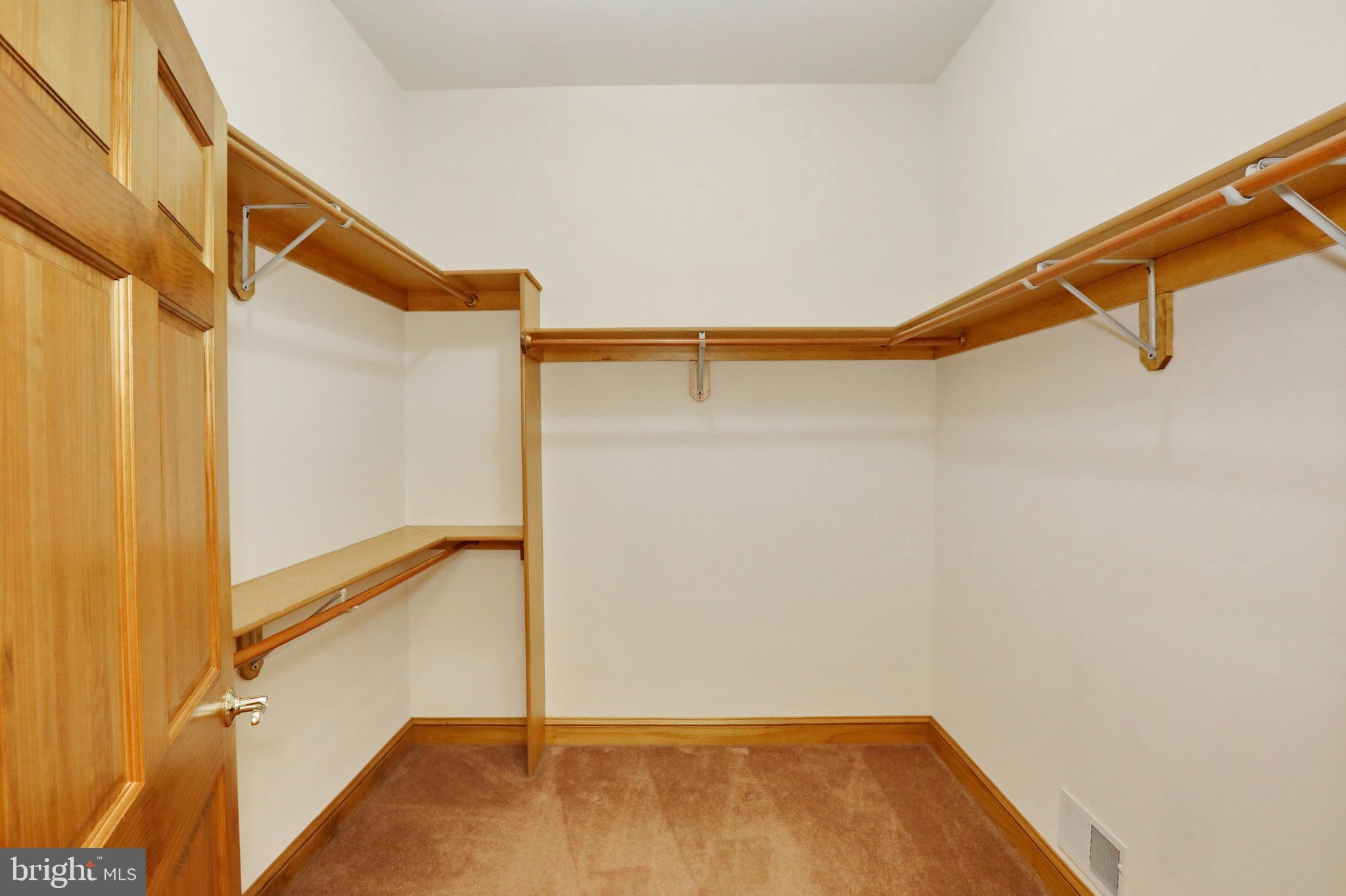 APPLE GROVE ESTATES - Residential