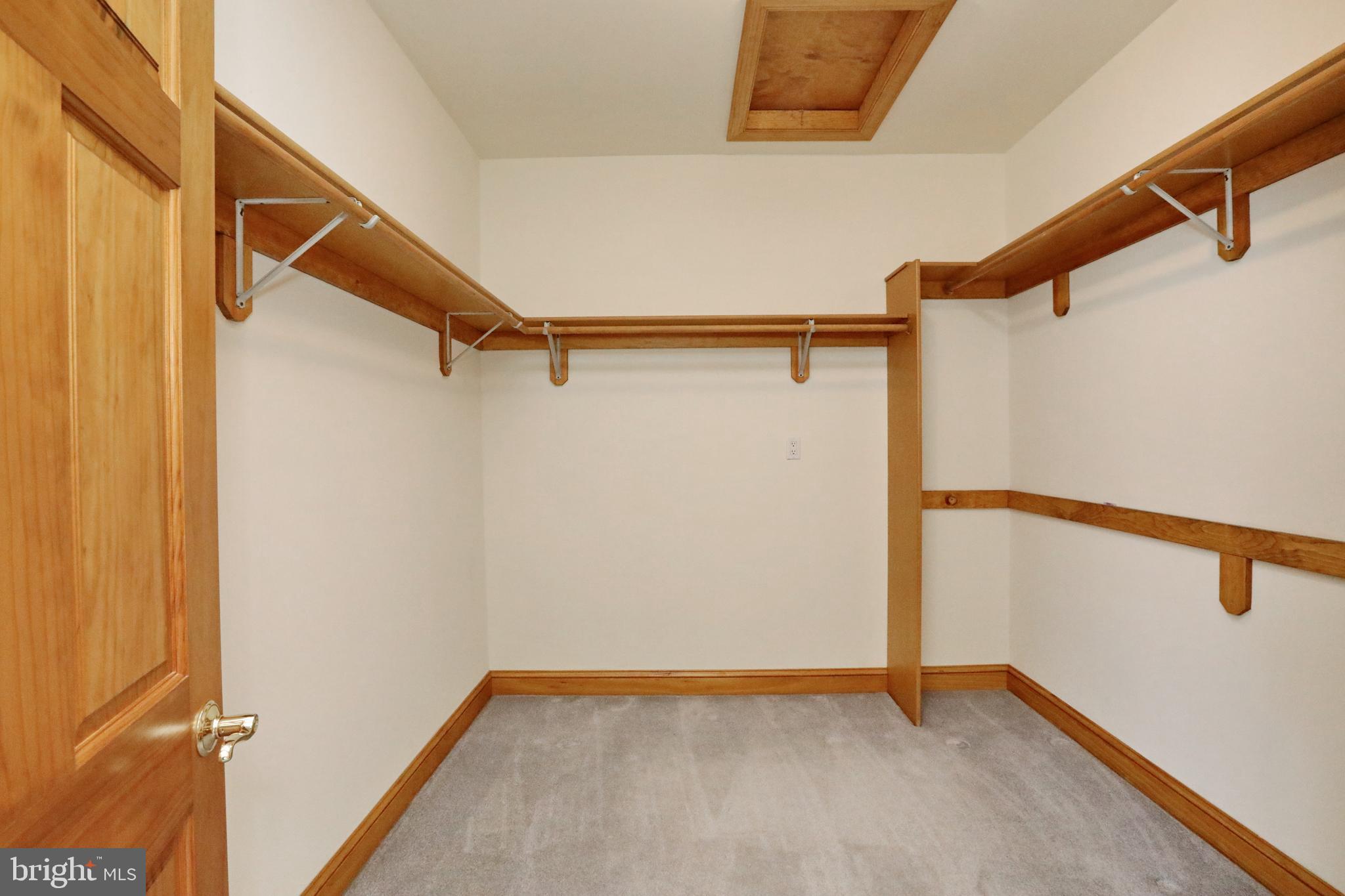 APPLE GROVE ESTATES - Residential