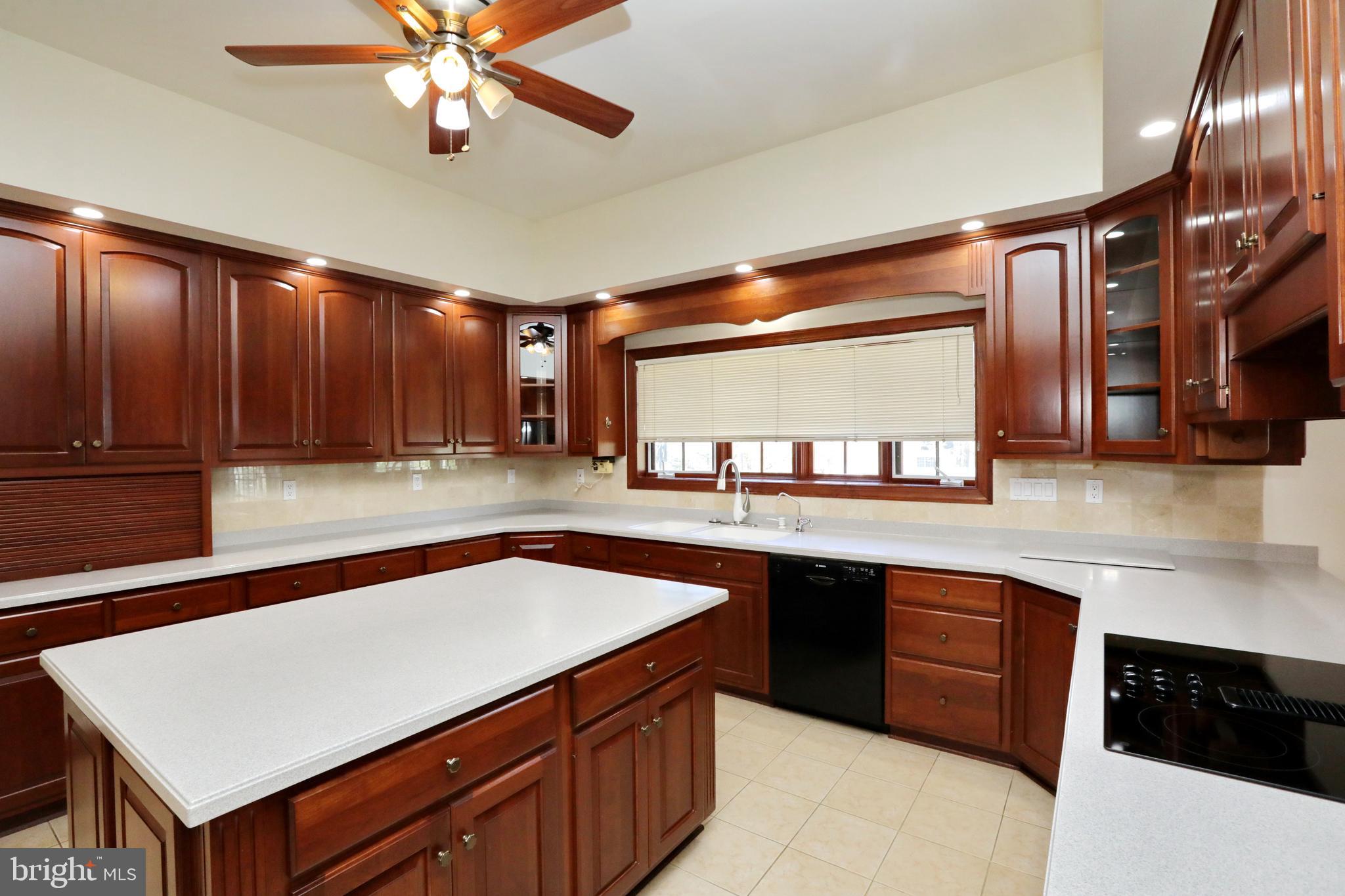 APPLE GROVE ESTATES - Residential