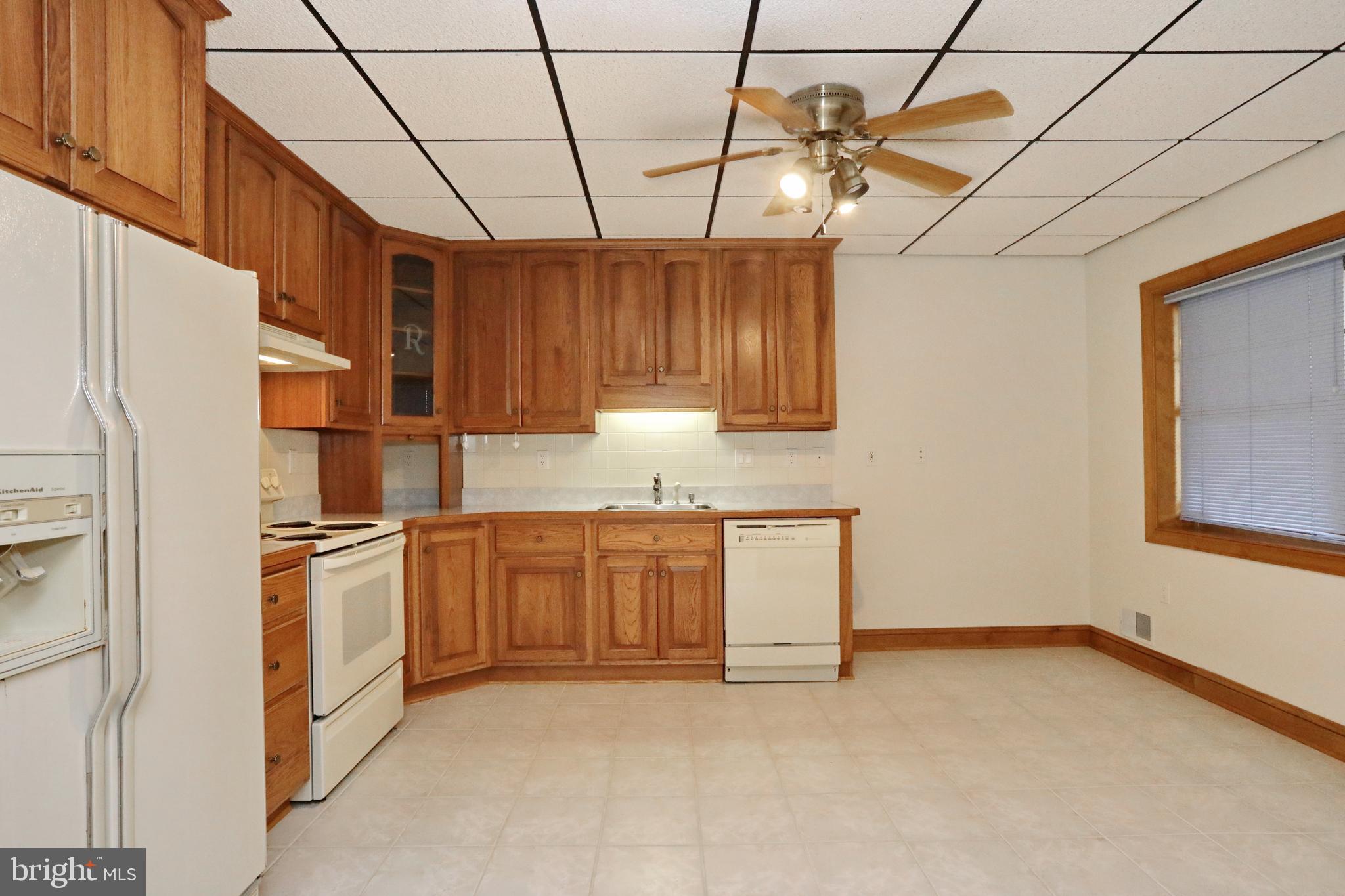 APPLE GROVE ESTATES - Residential