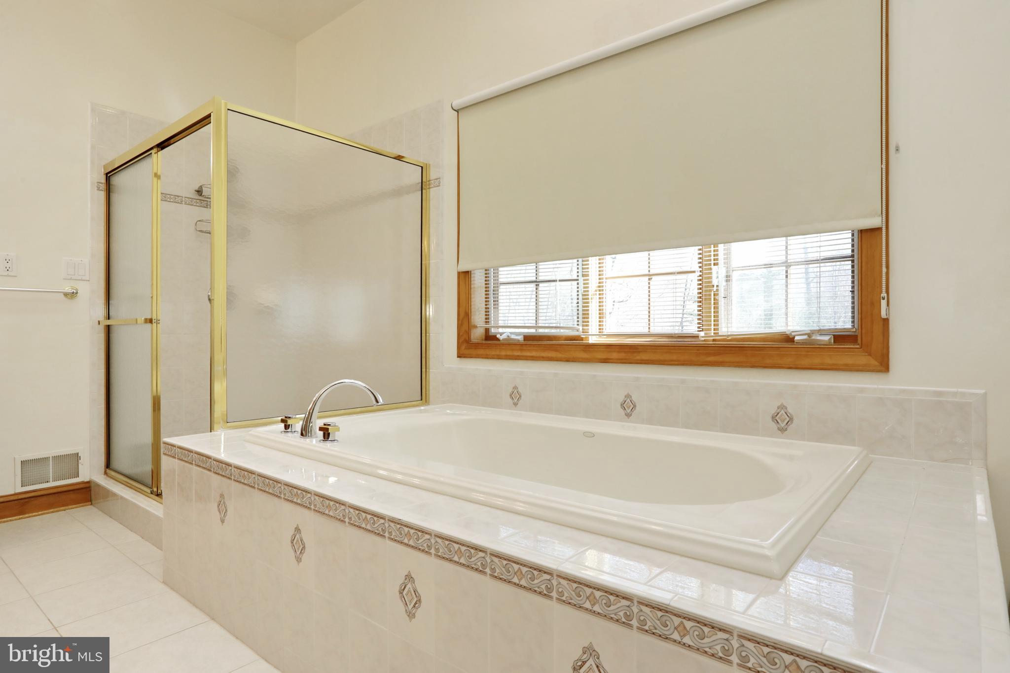 APPLE GROVE ESTATES - Residential