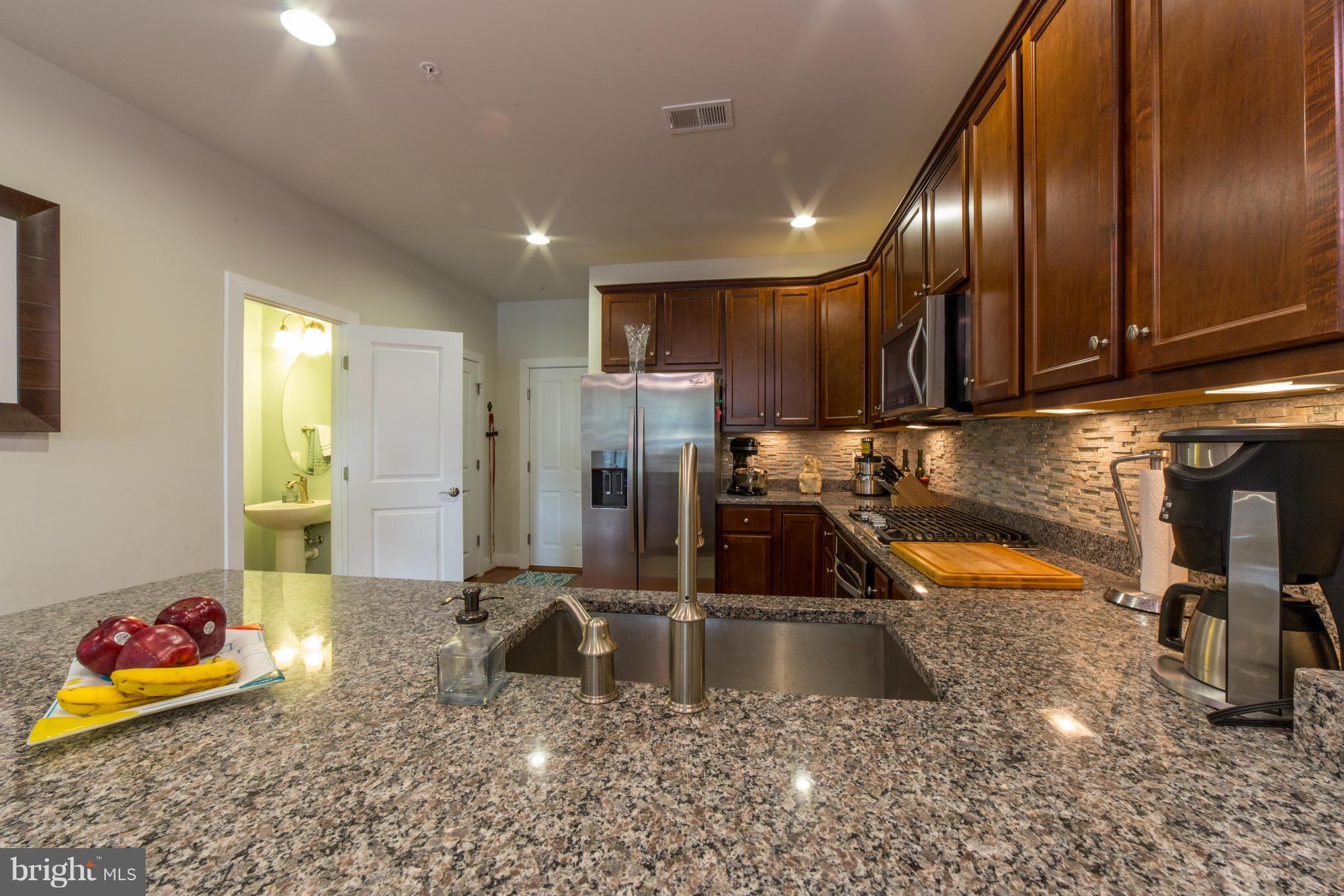 POTOMAC YARD - Residential Lease