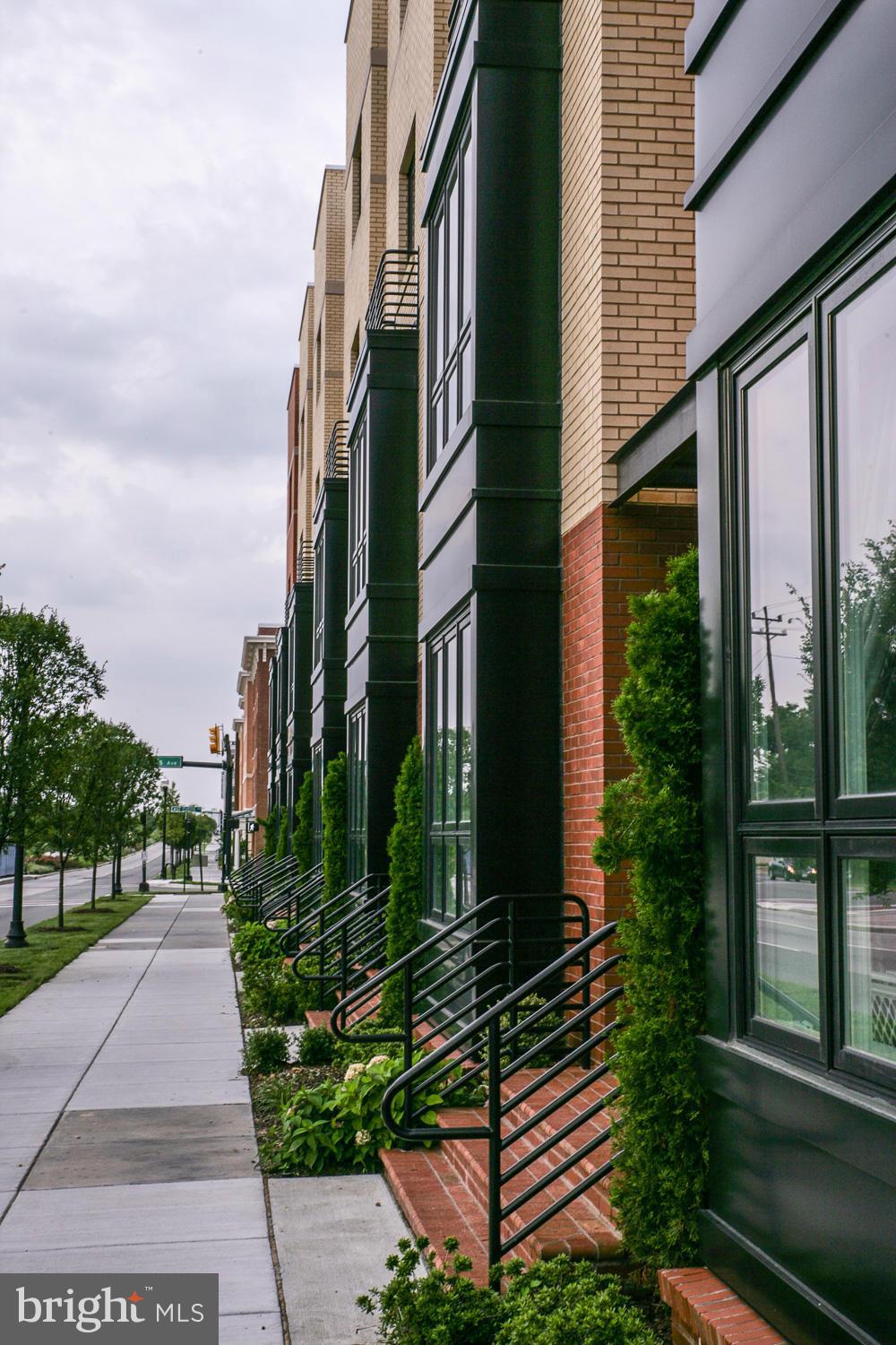 POTOMAC YARD - Residential Lease