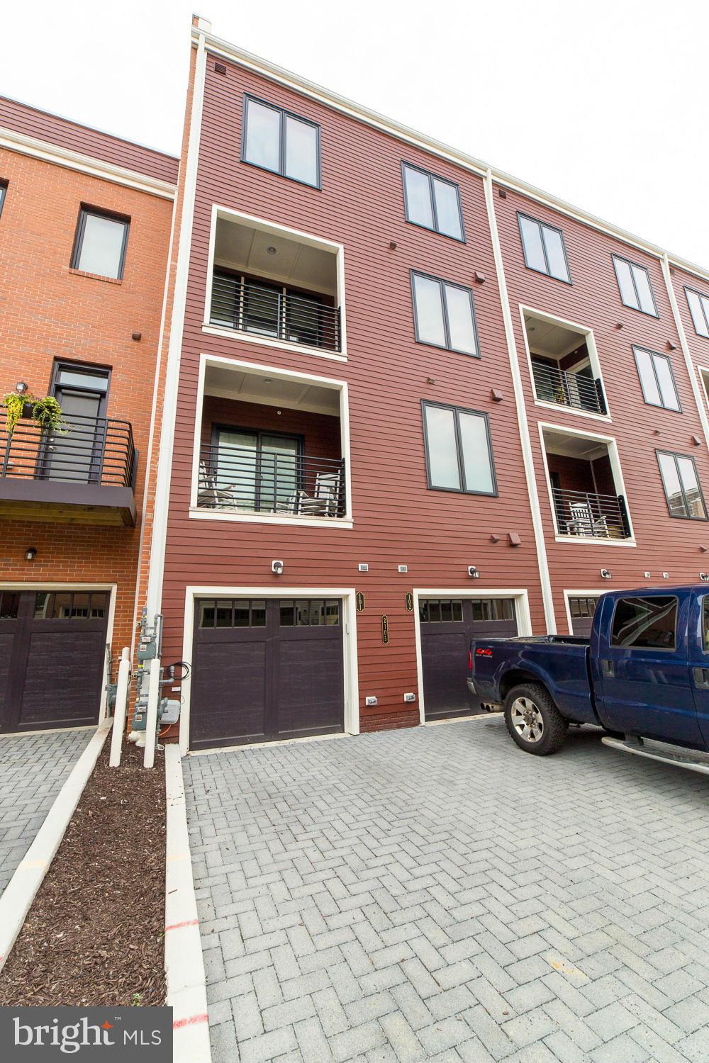 POTOMAC YARD - Residential Lease