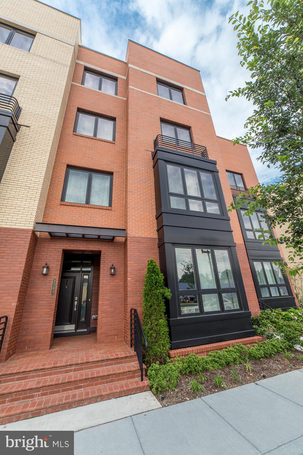 POTOMAC YARD - Residential Lease