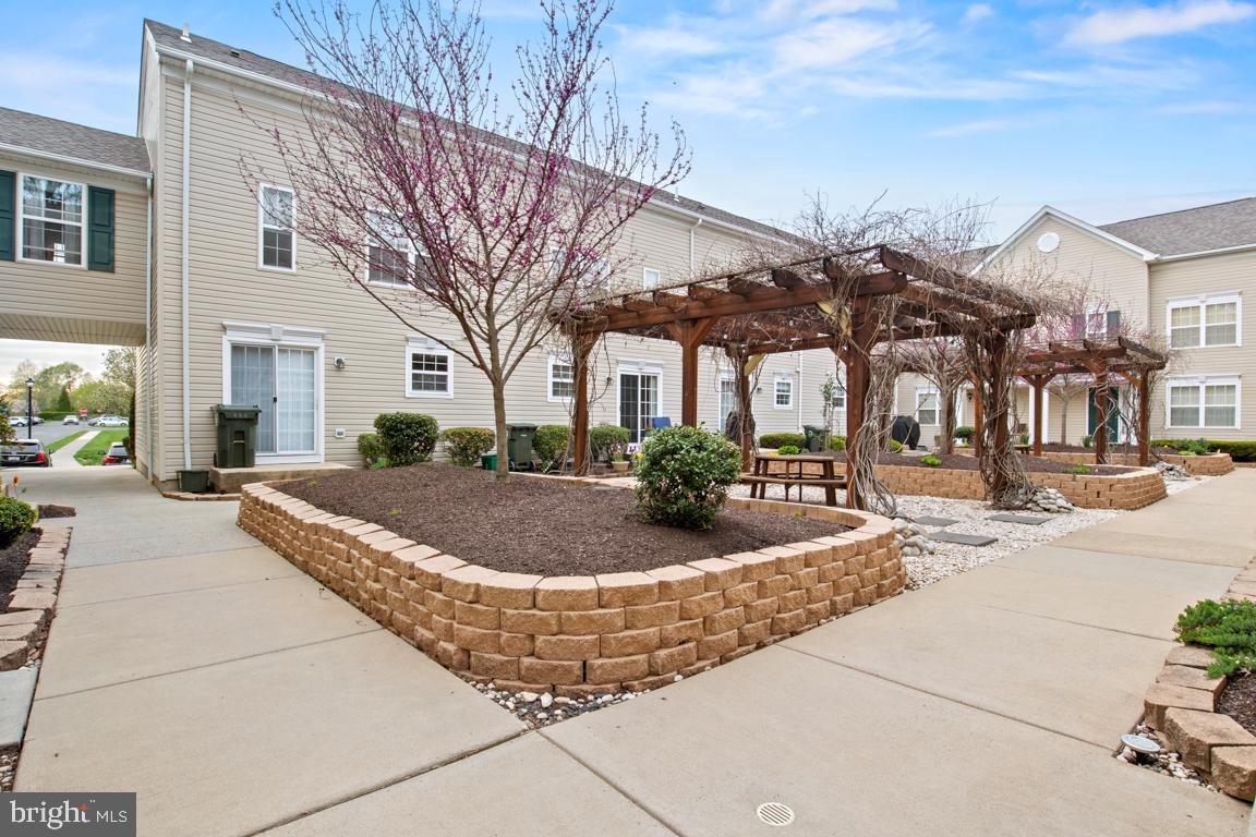 BRADFORD GREENE - Residential