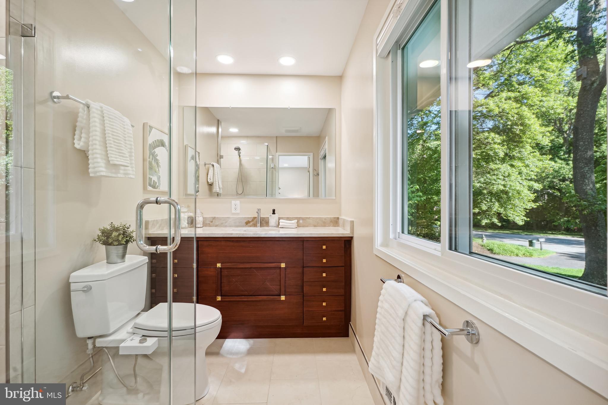 CARDEROCK SPRINGS - Residential