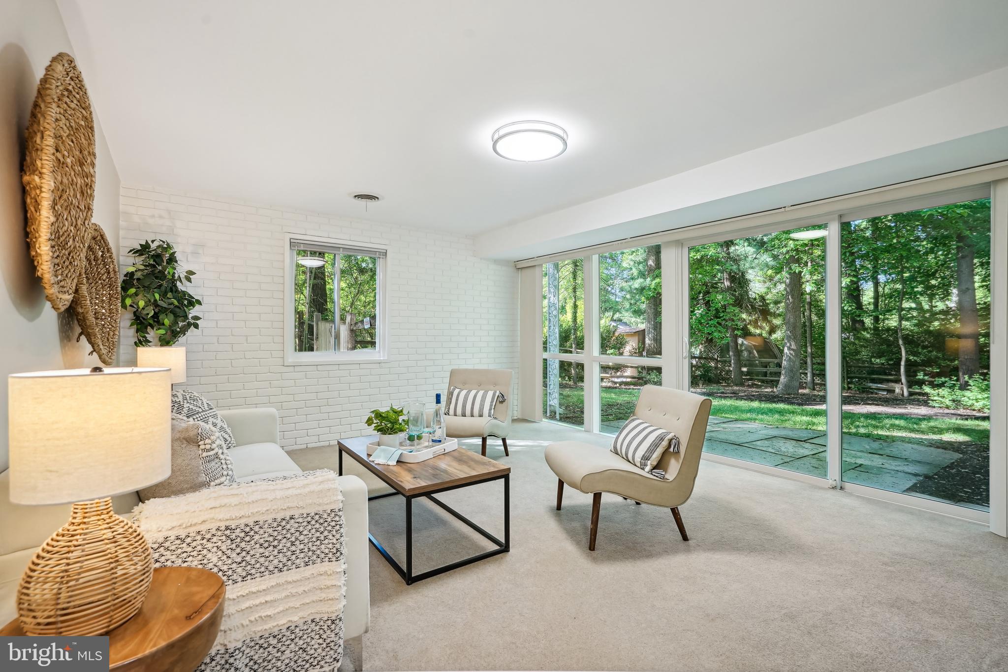 CARDEROCK SPRINGS - Residential