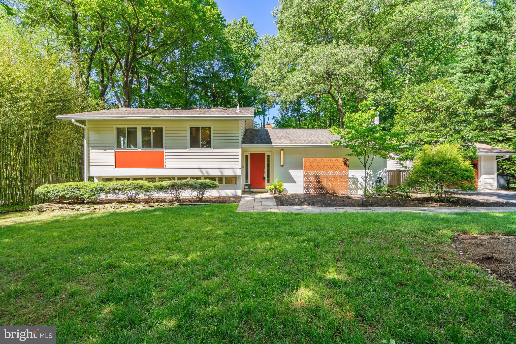 CARDEROCK SPRINGS - Residential