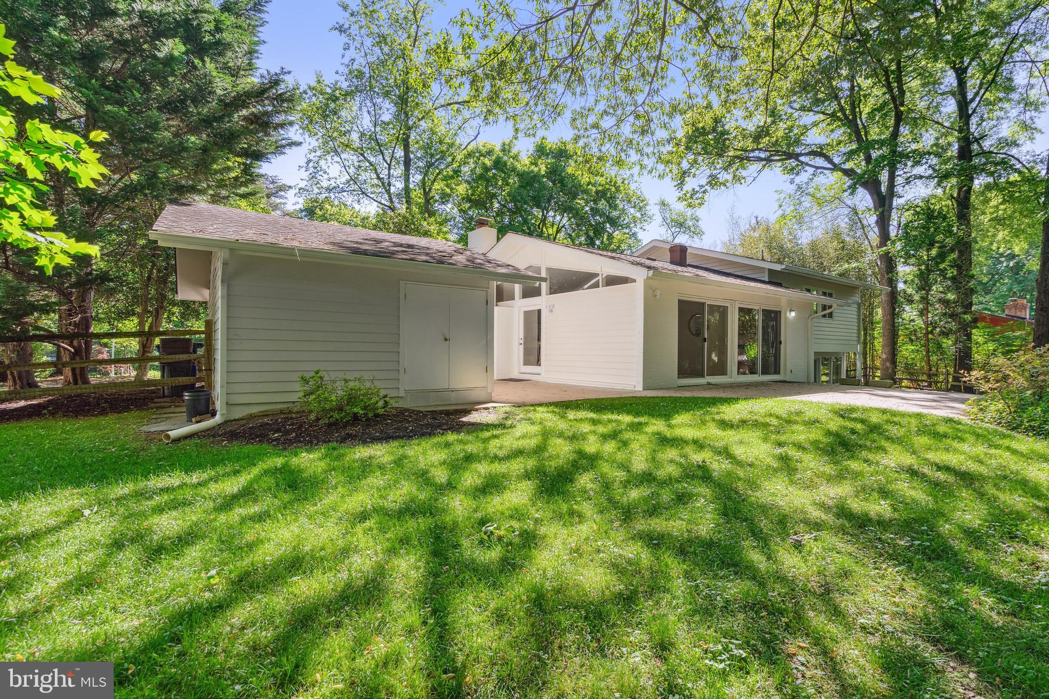 CARDEROCK SPRINGS - Residential