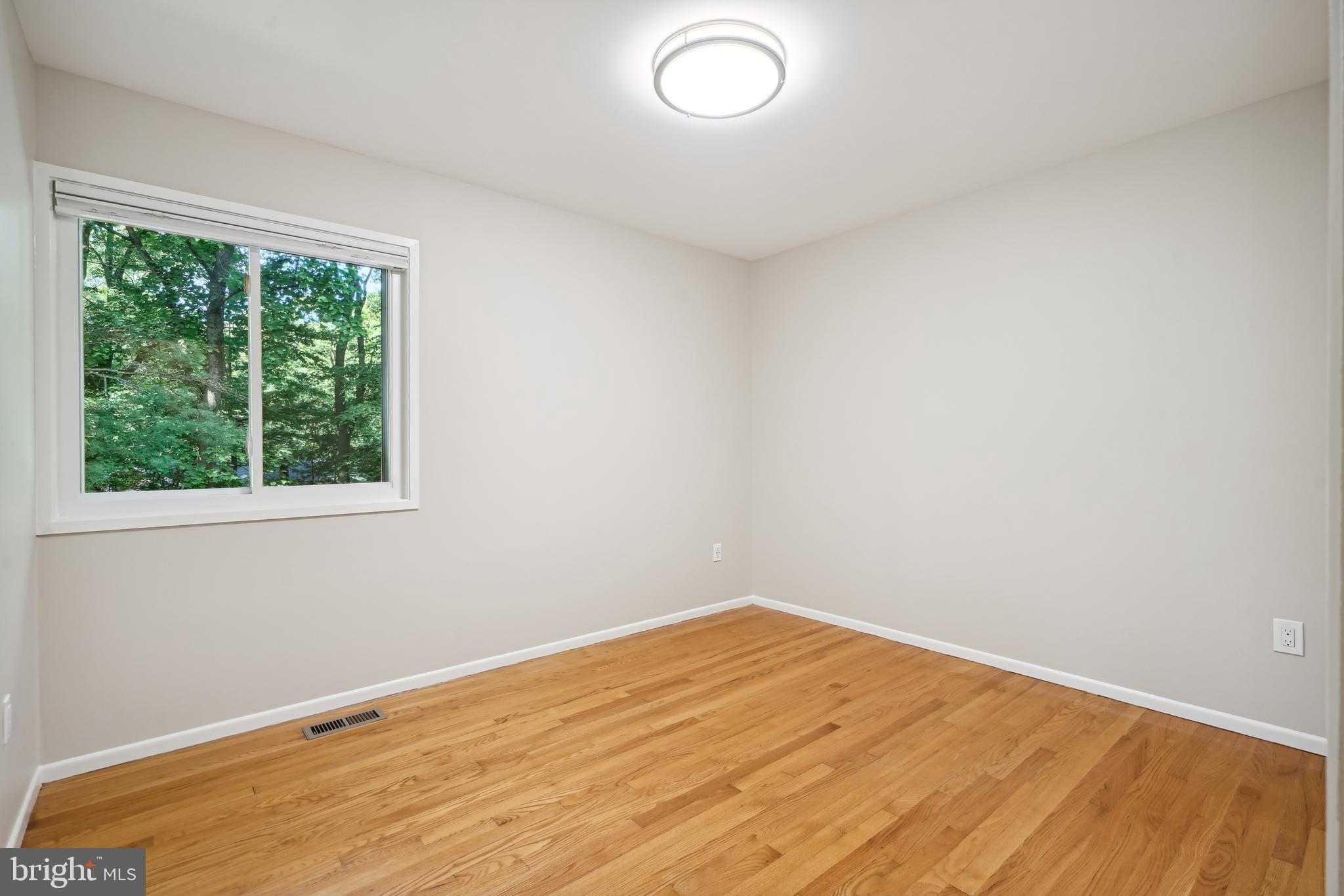 CARDEROCK SPRINGS - Residential