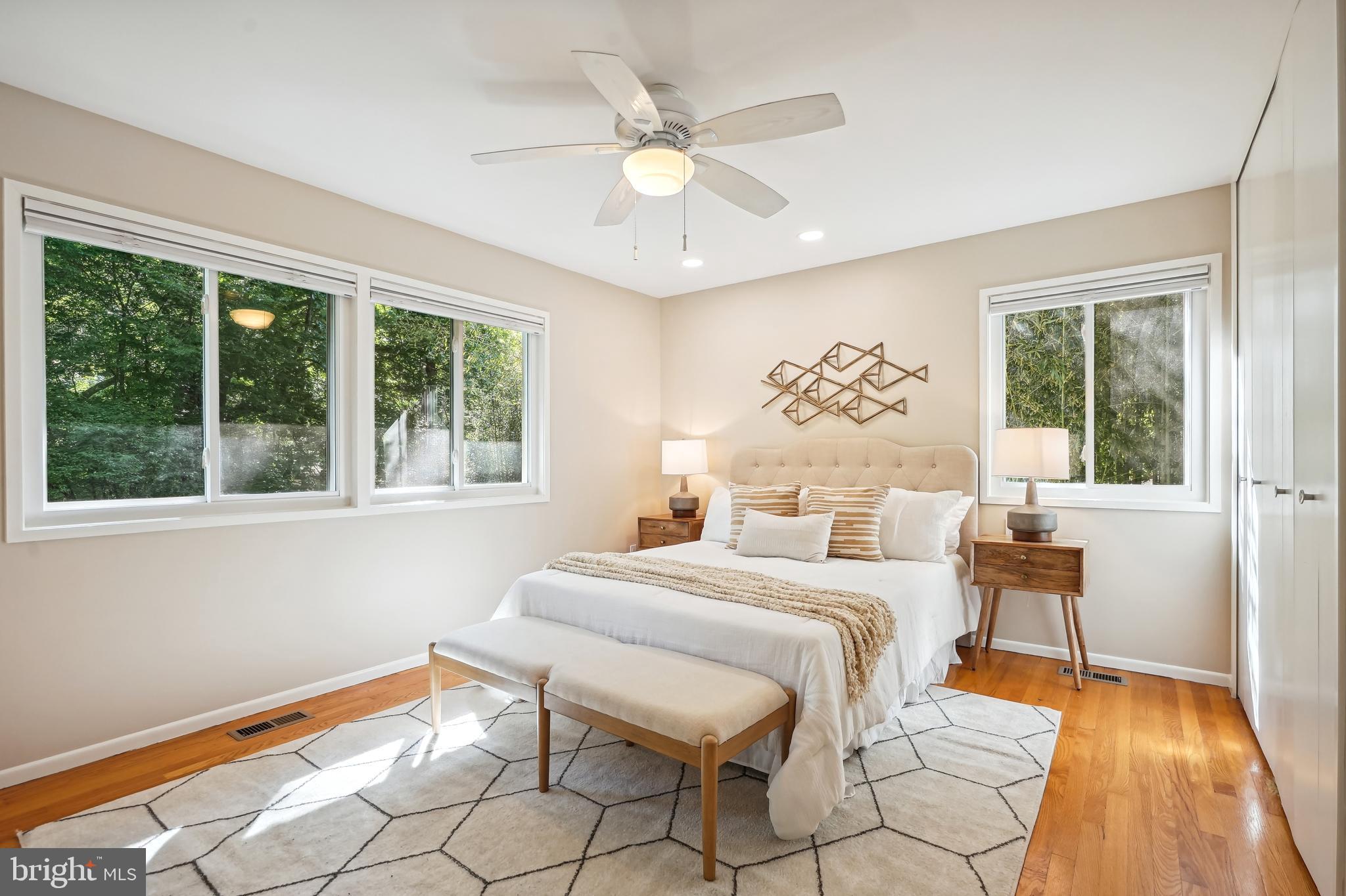 CARDEROCK SPRINGS - Residential