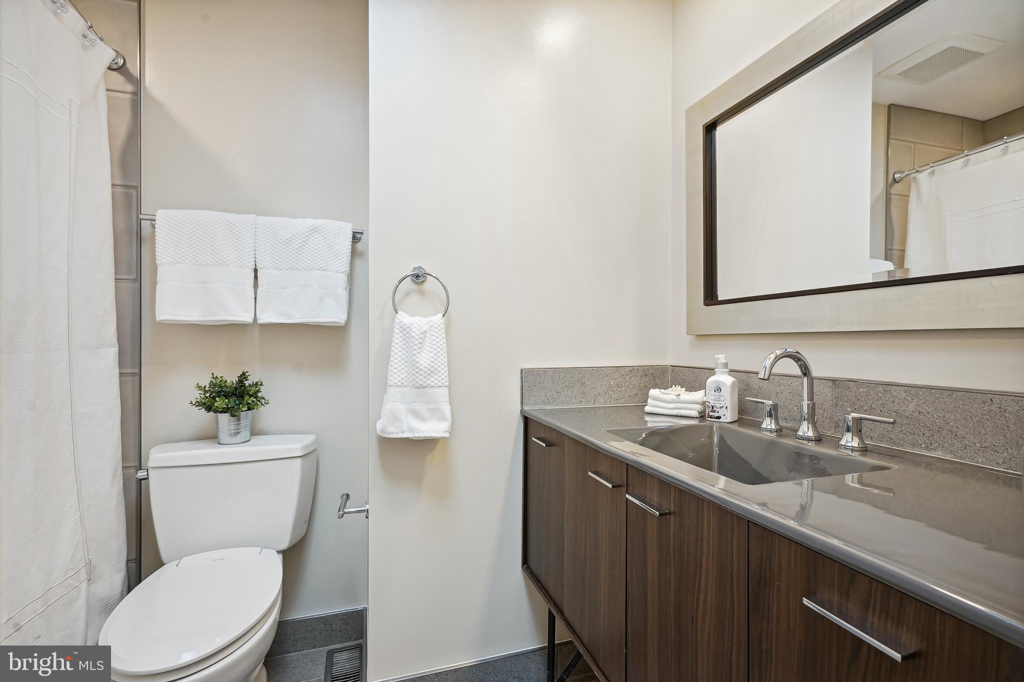 CARDEROCK SPRINGS - Residential