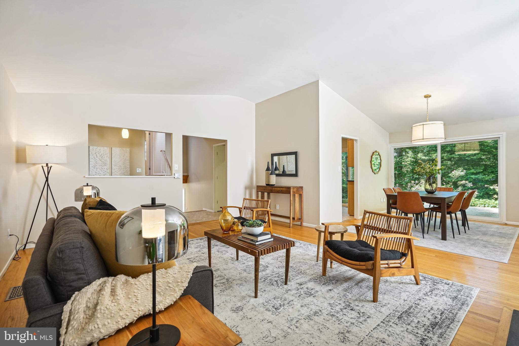 CARDEROCK SPRINGS - Residential