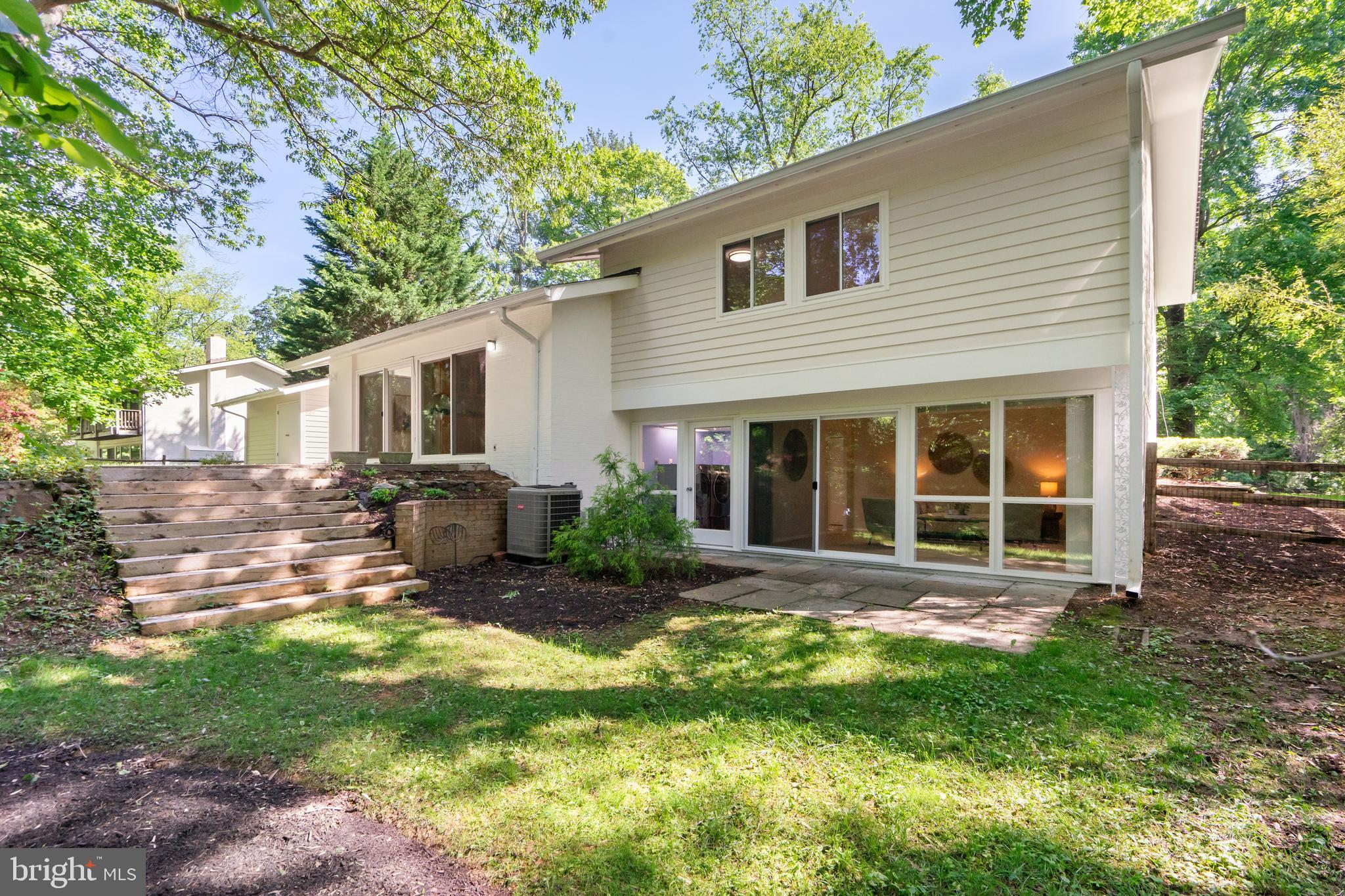 CARDEROCK SPRINGS - Residential