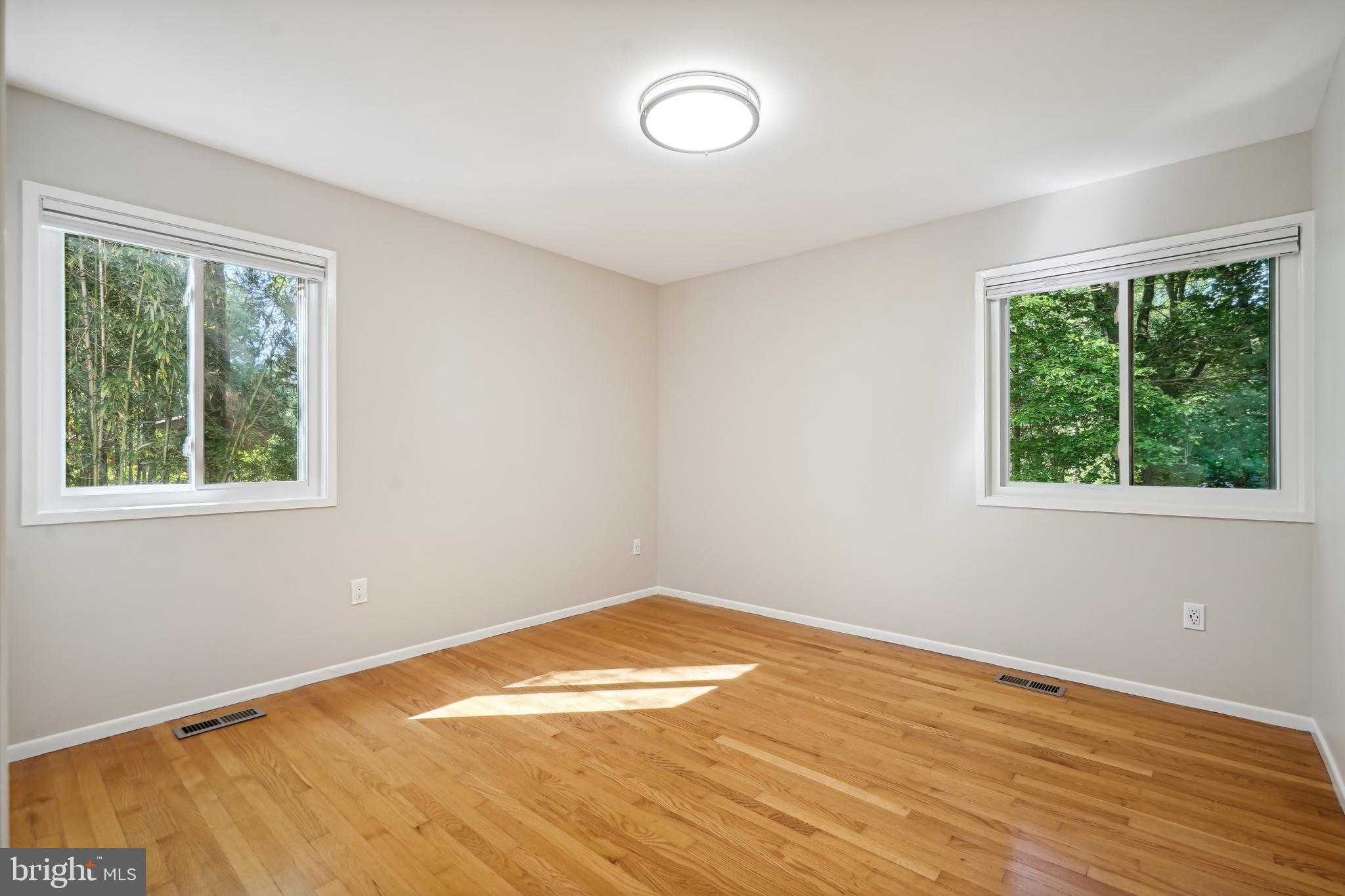 CARDEROCK SPRINGS - Residential