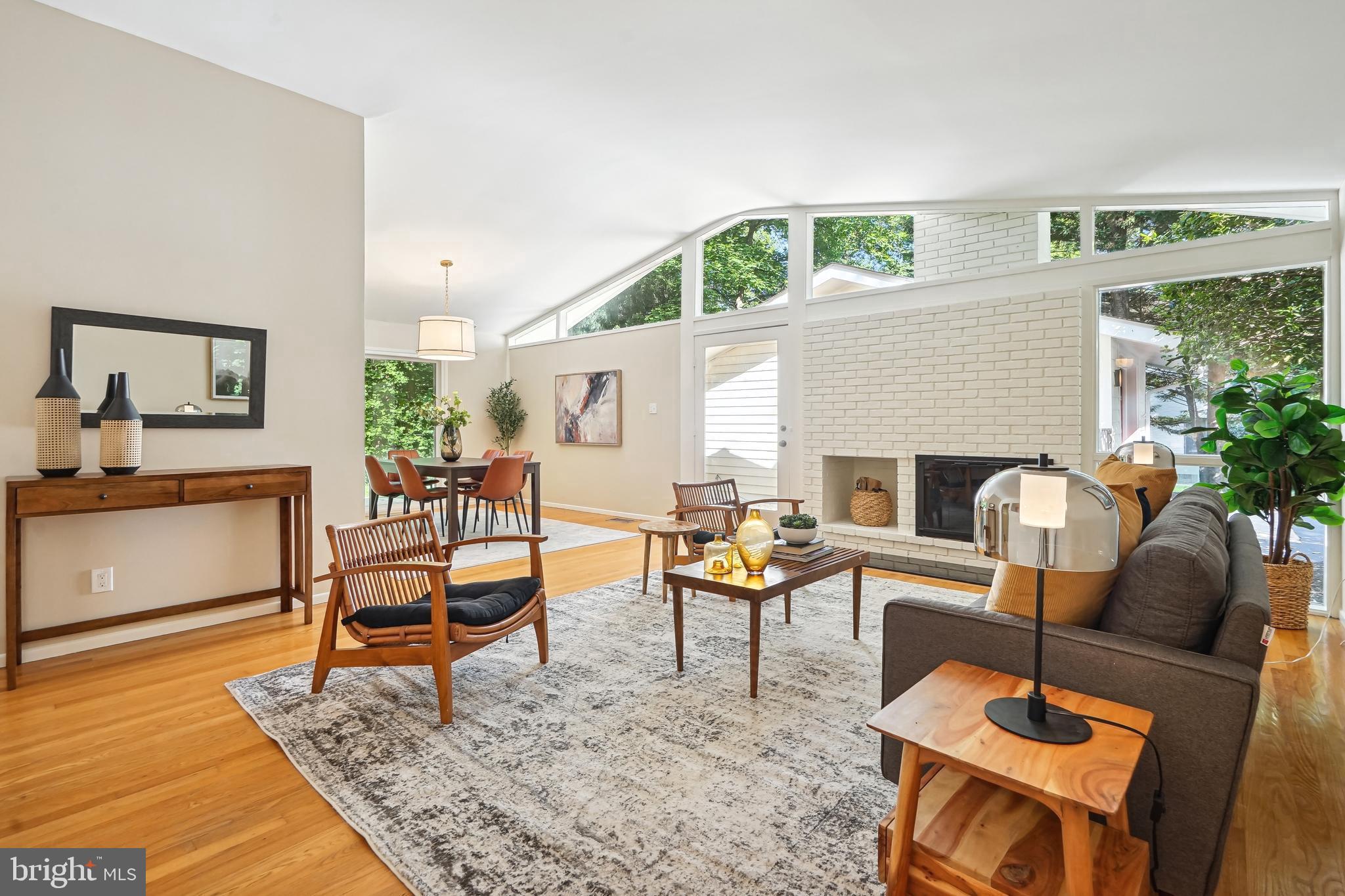 CARDEROCK SPRINGS - Residential