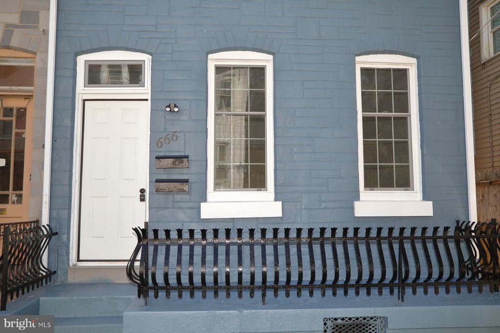 Photo of 666 Saint Joseph Street, LANCASTER, PA 17603 (MLS # PALA2066954)