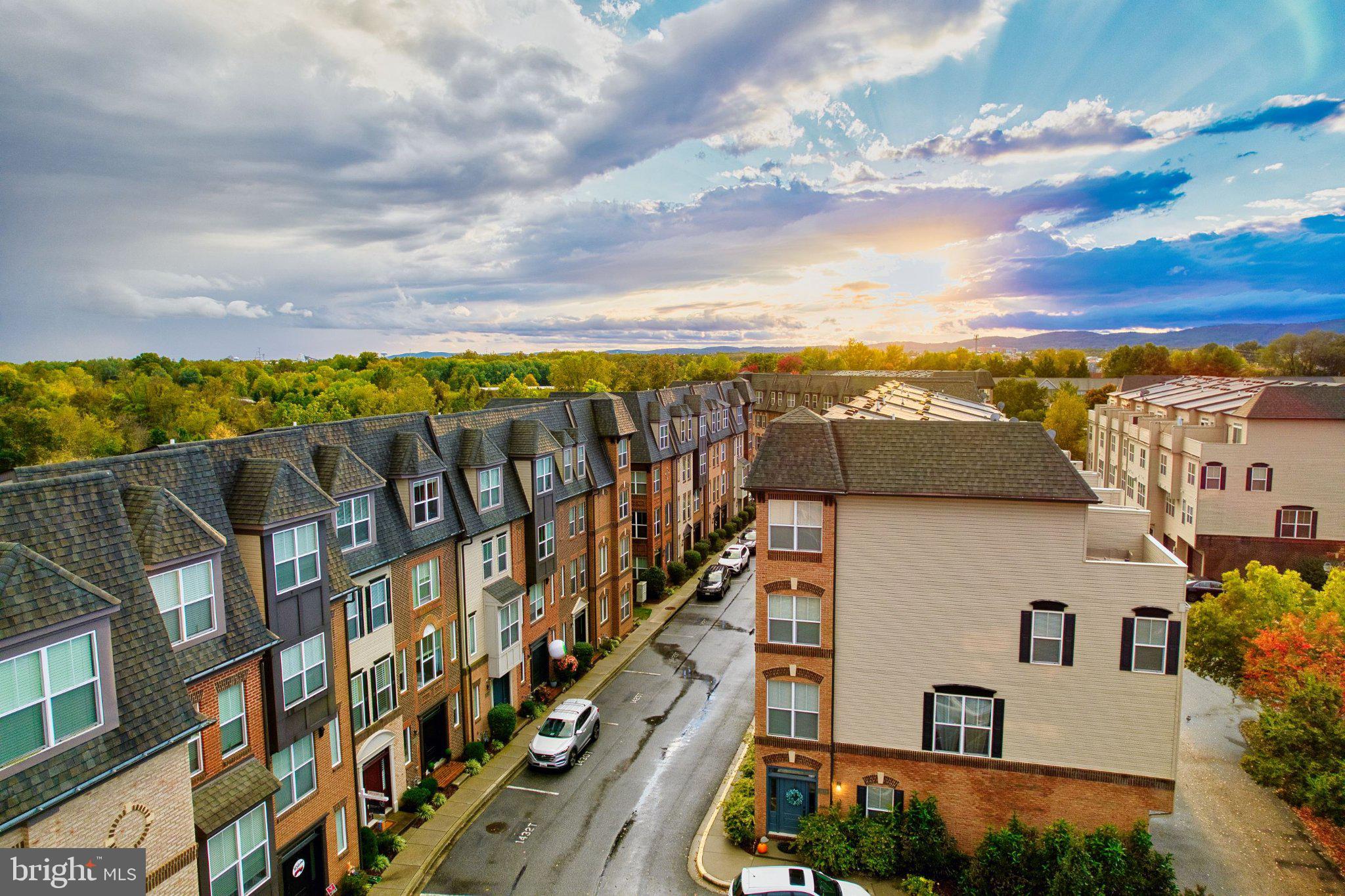 1440 TRAFALGAR LANE