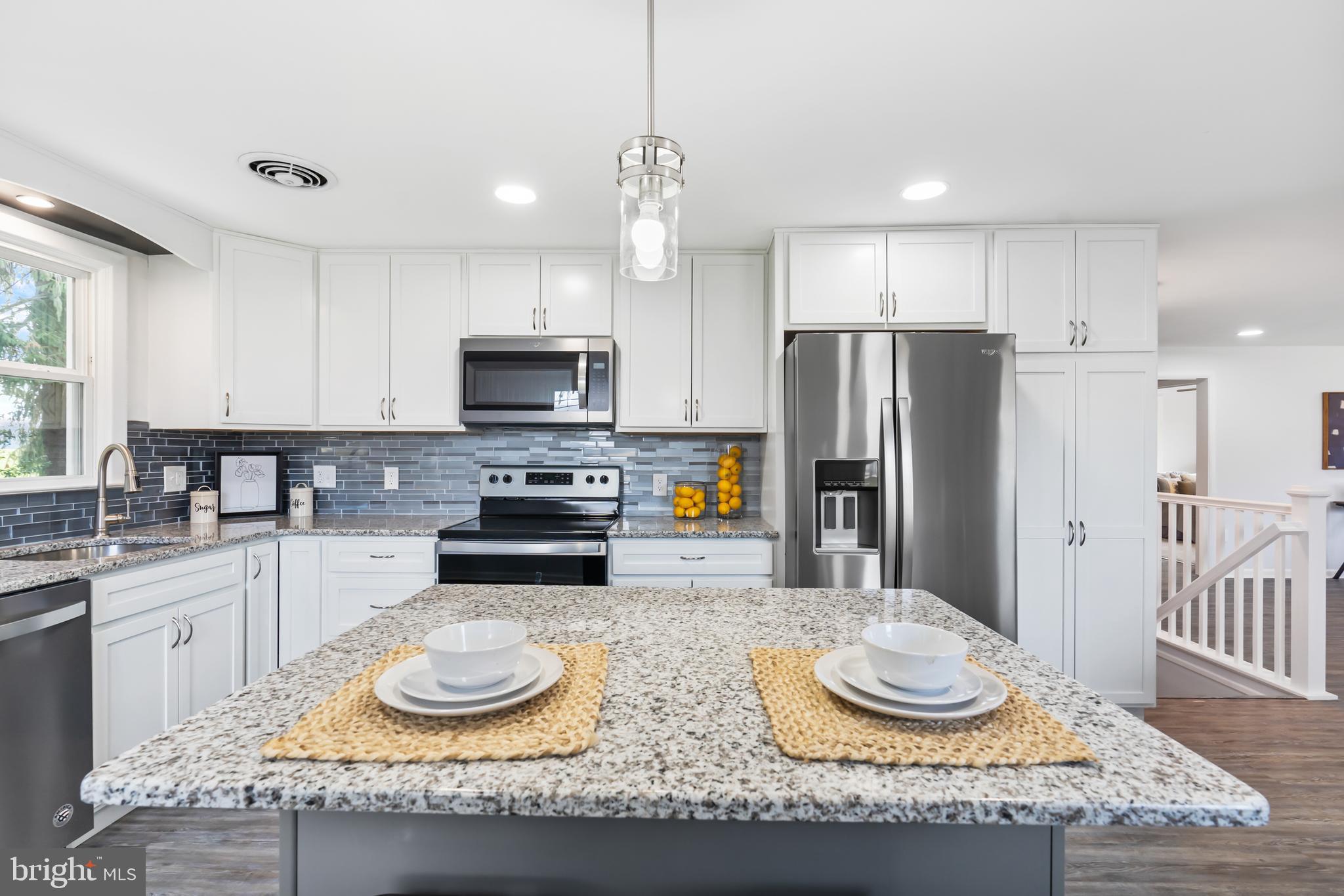 HAMPSTEAD - Residential