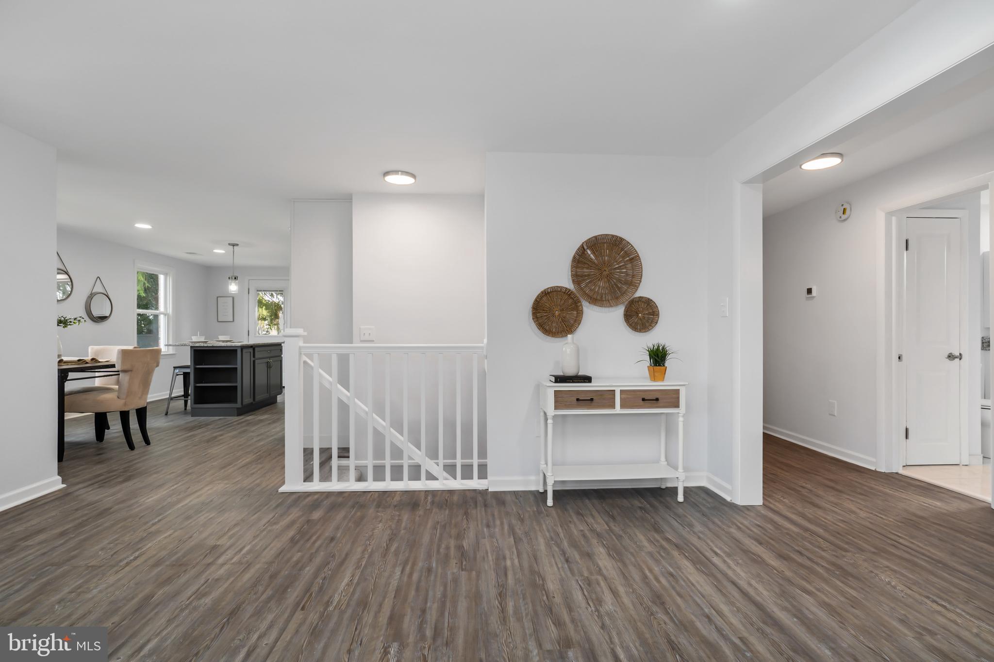 HAMPSTEAD - Residential