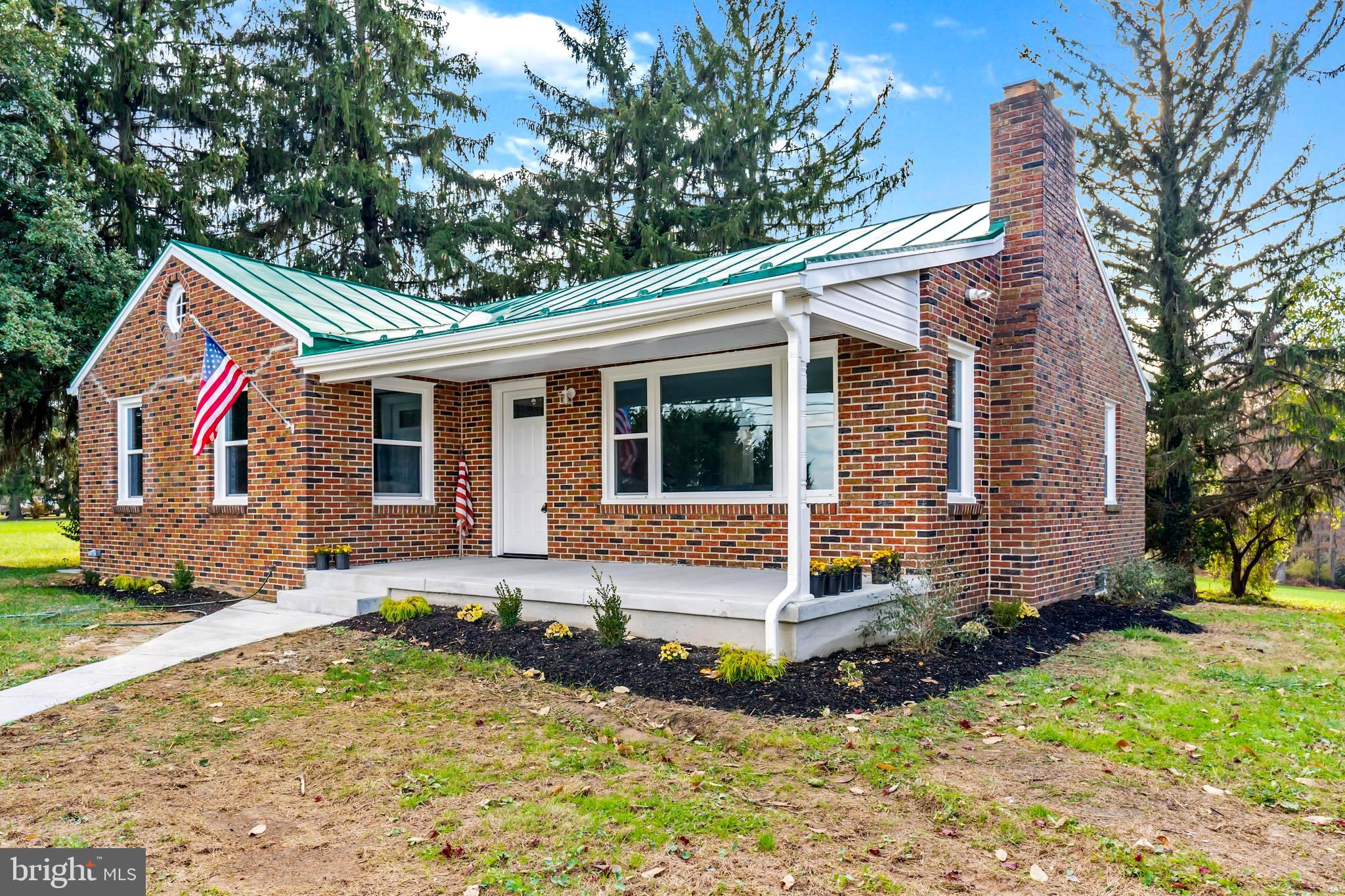 HAMPSTEAD - Residential