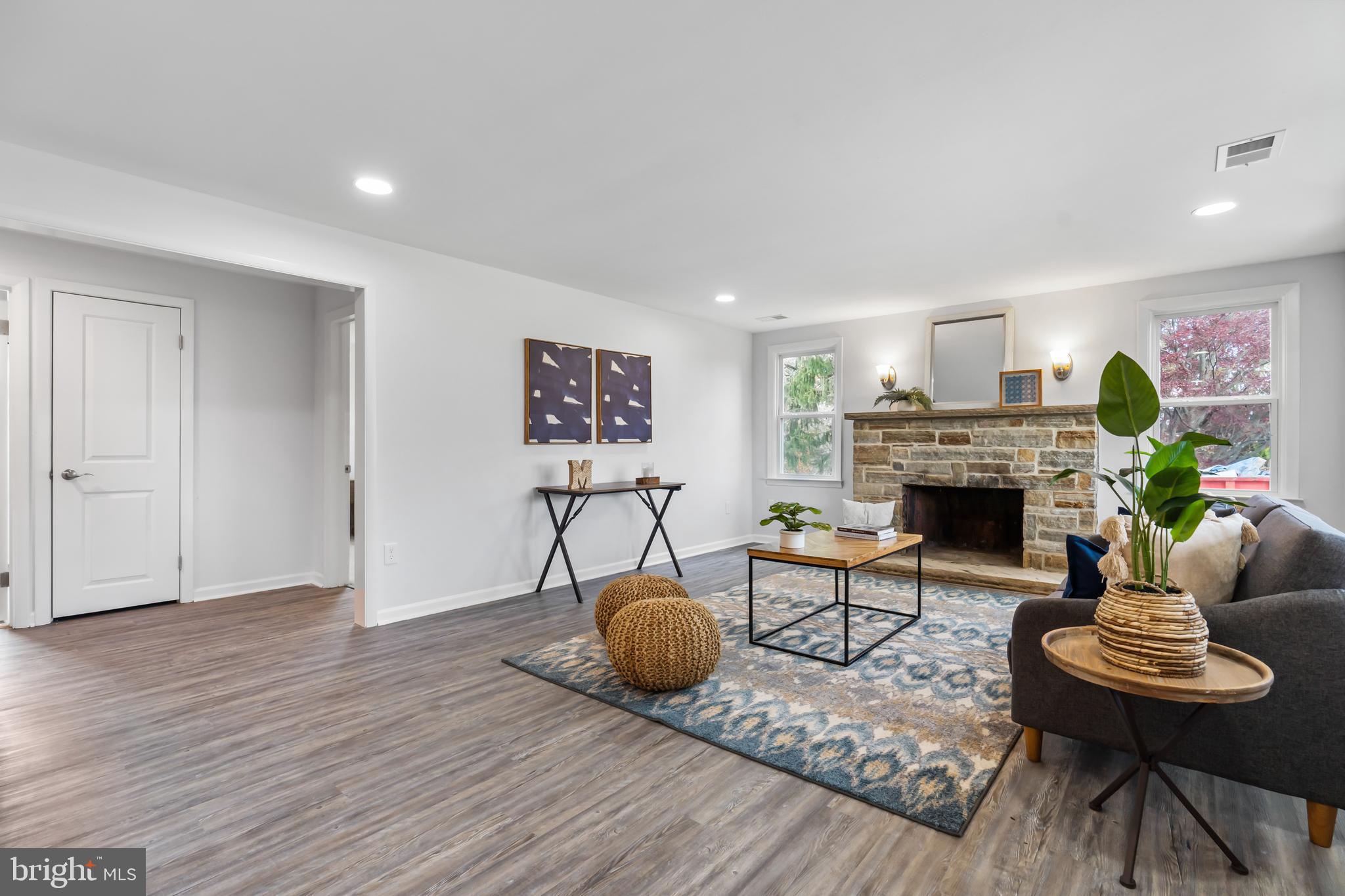 HAMPSTEAD - Residential