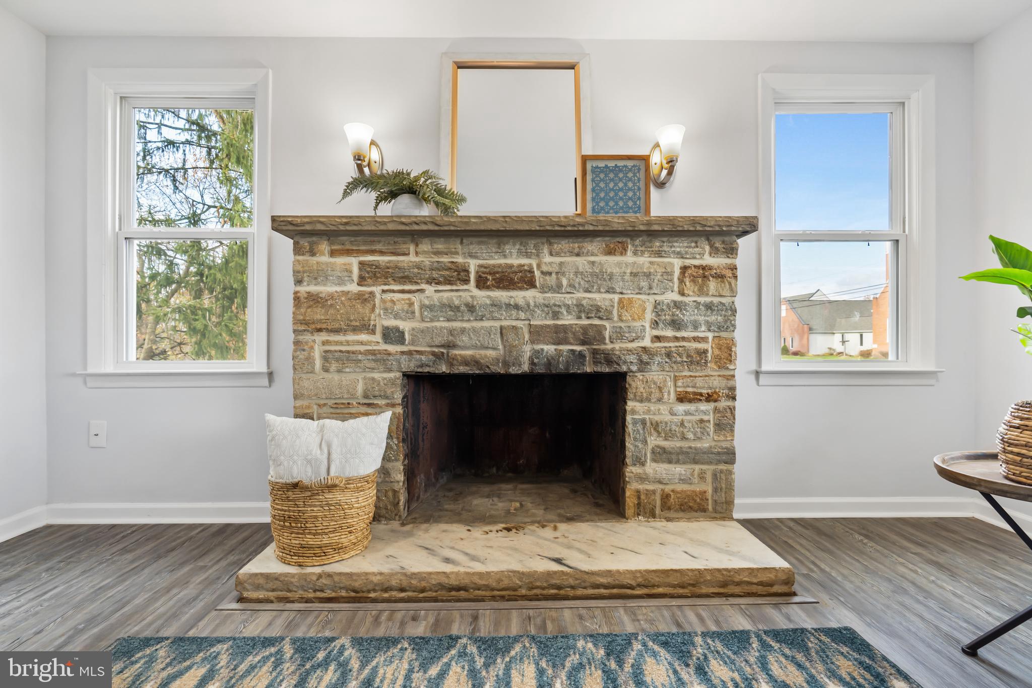 HAMPSTEAD - Residential