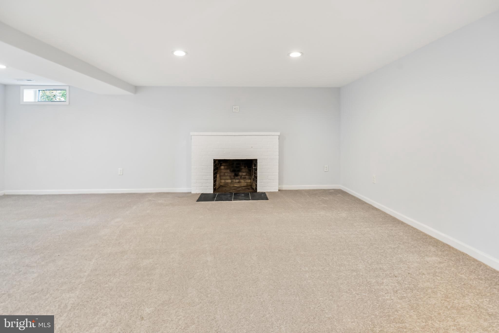 HAMPSTEAD - Residential