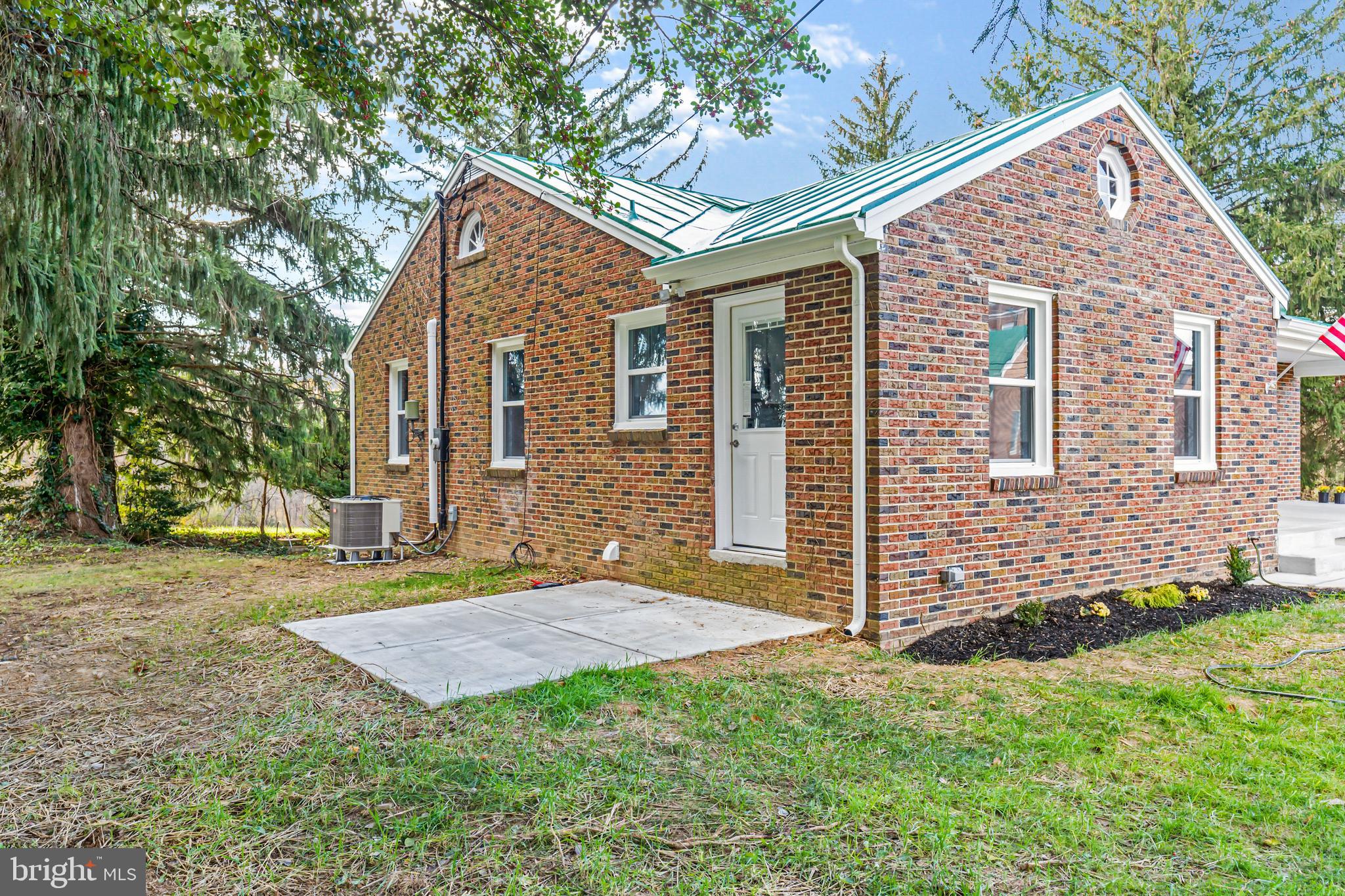 HAMPSTEAD - Residential