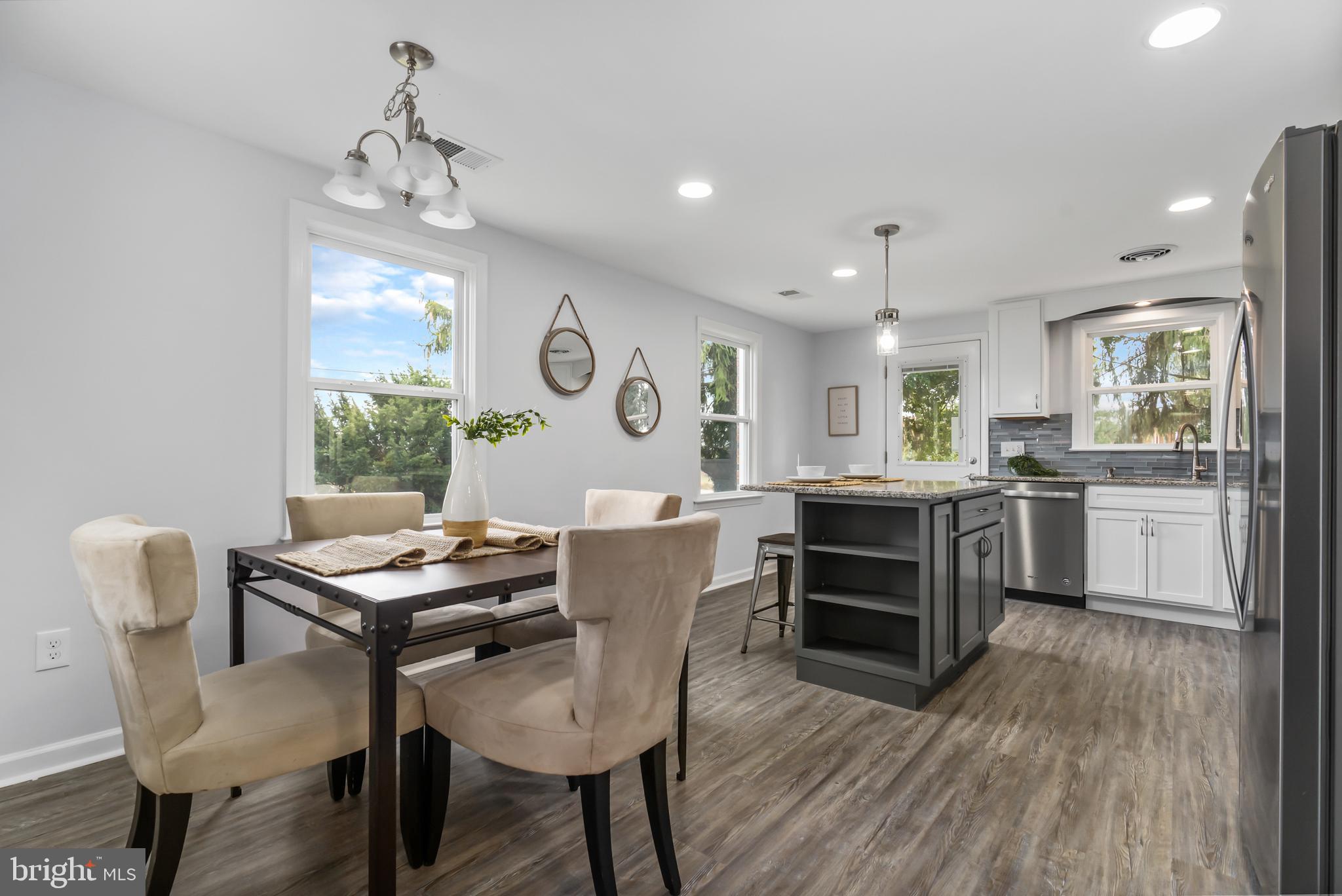 HAMPSTEAD - Residential