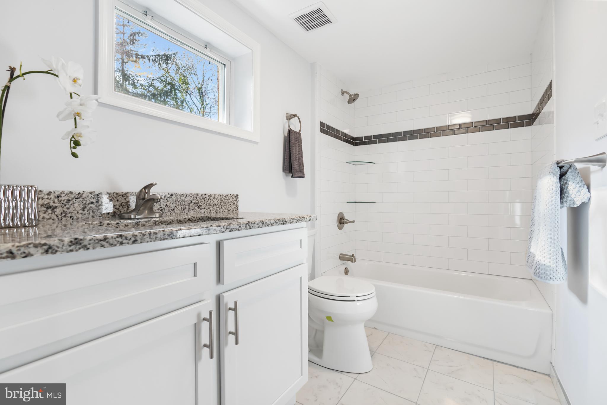 HAMPSTEAD - Residential