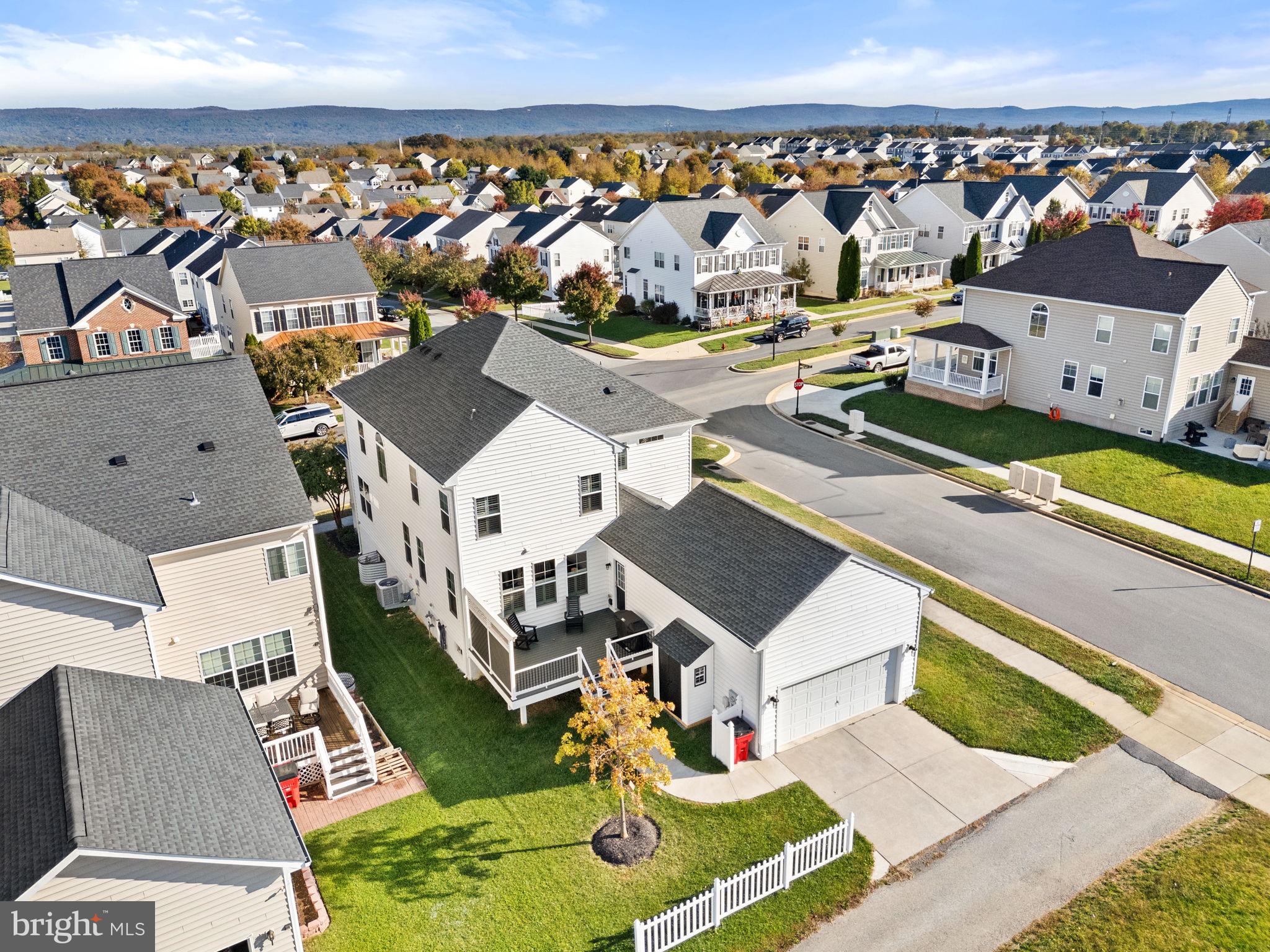 HUNTFIELD - Residential