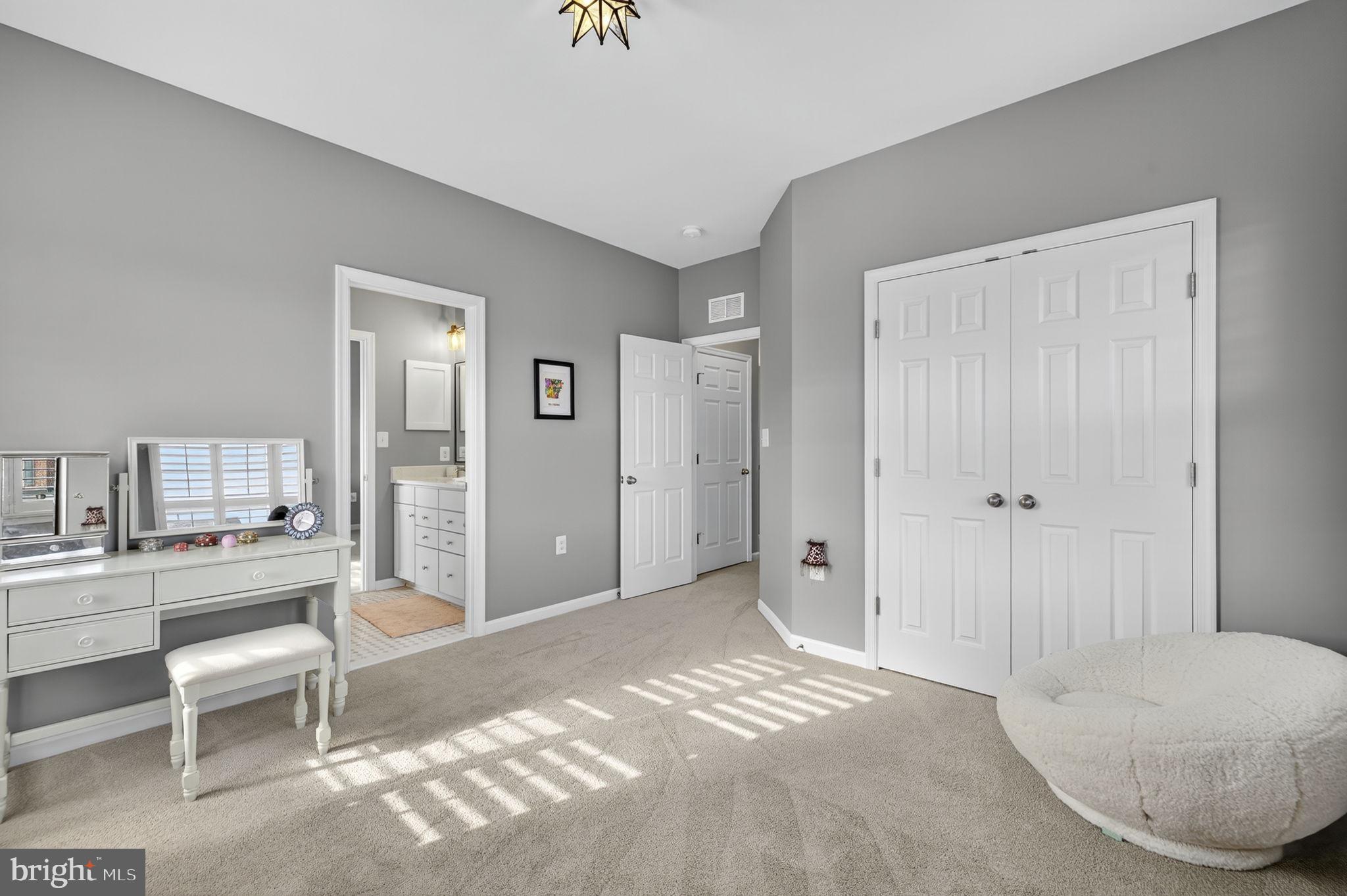 HUNTFIELD - Residential