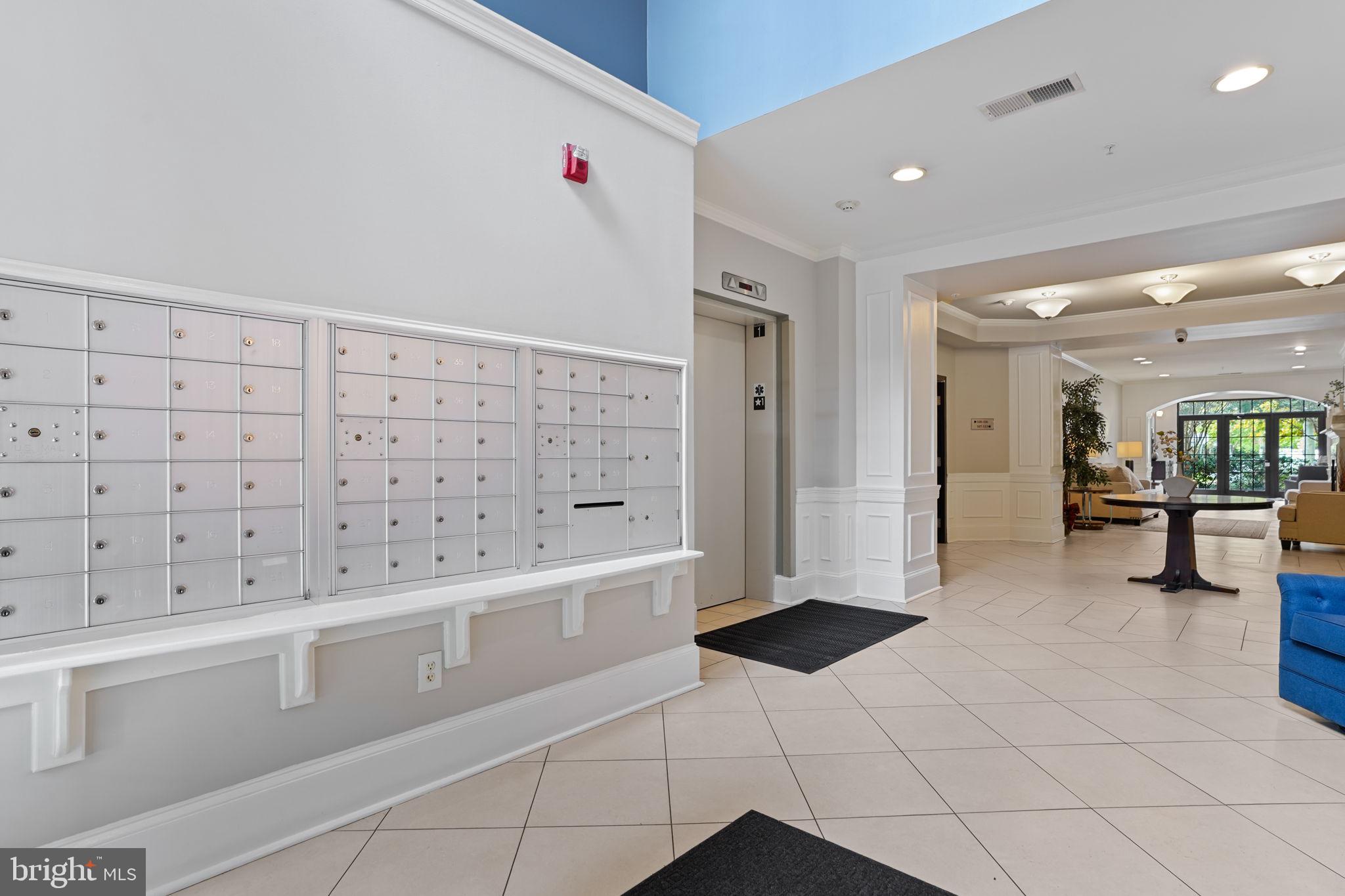 24701 BYRNE MEADOW SQUARE 211