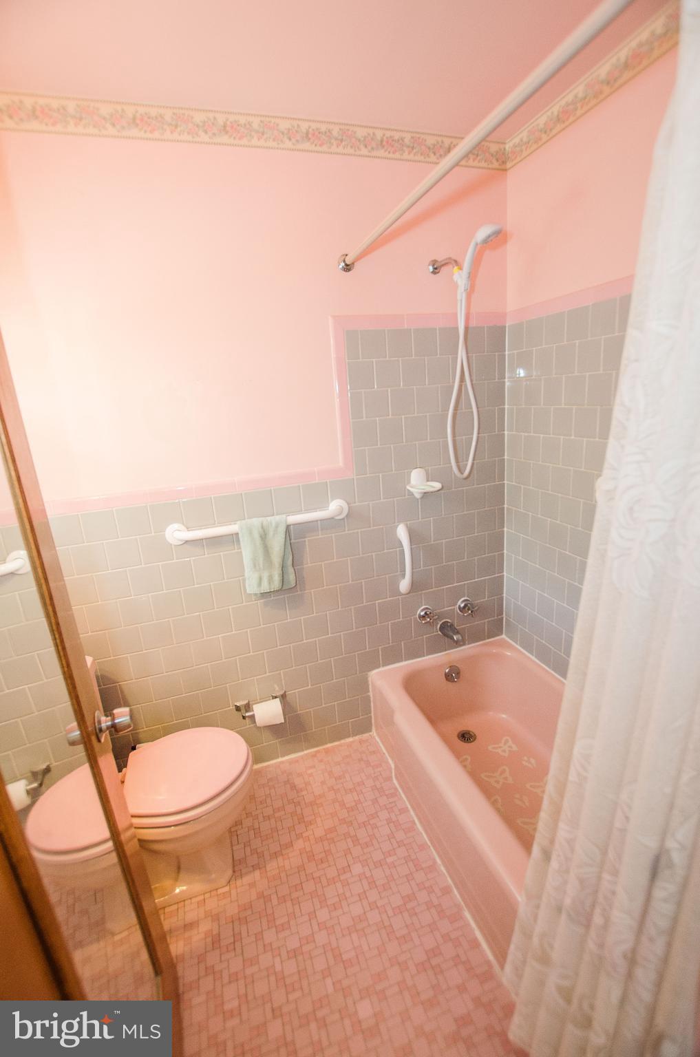 CAMPUS HILLS - Residential