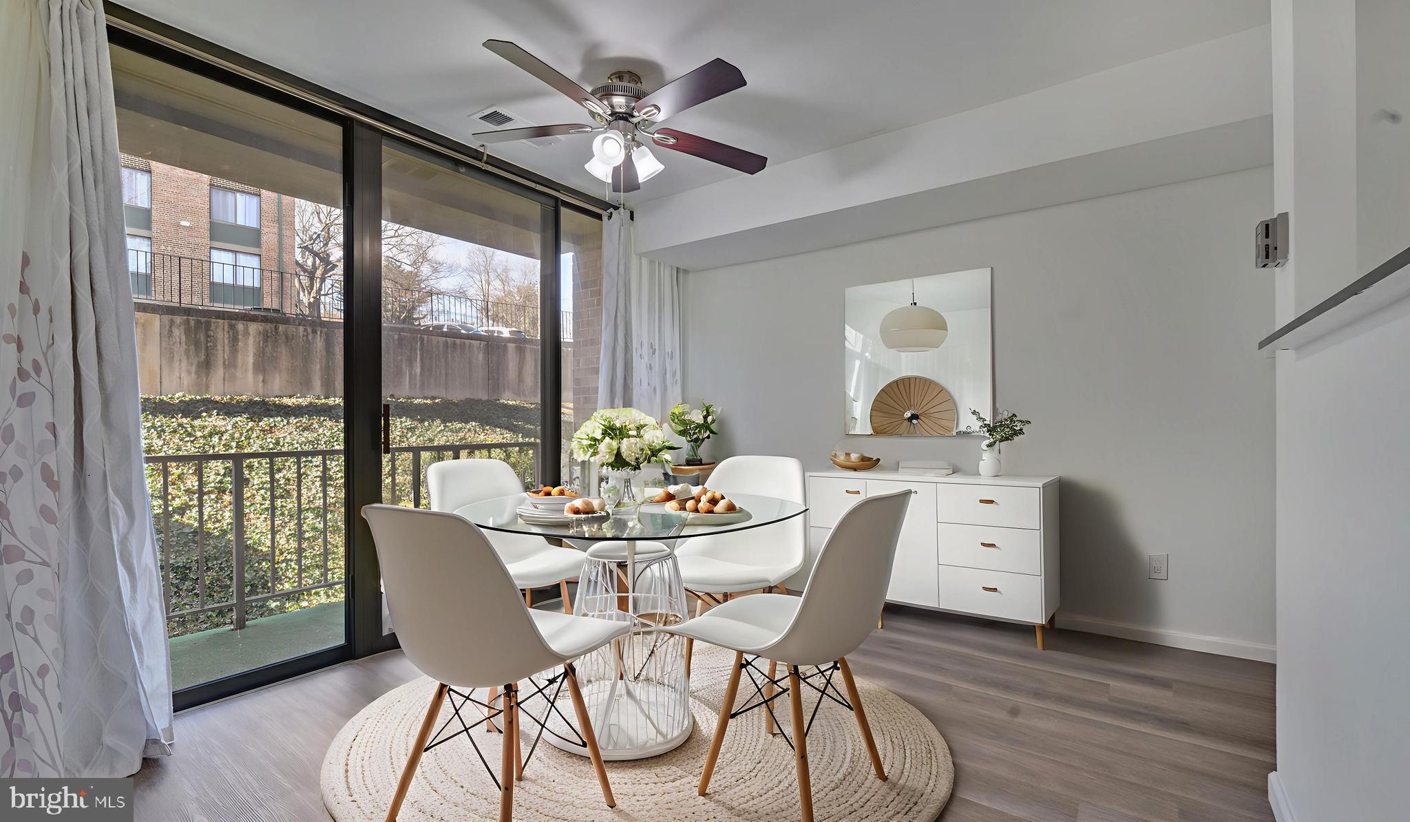 SAXONY SQUARE - Residential