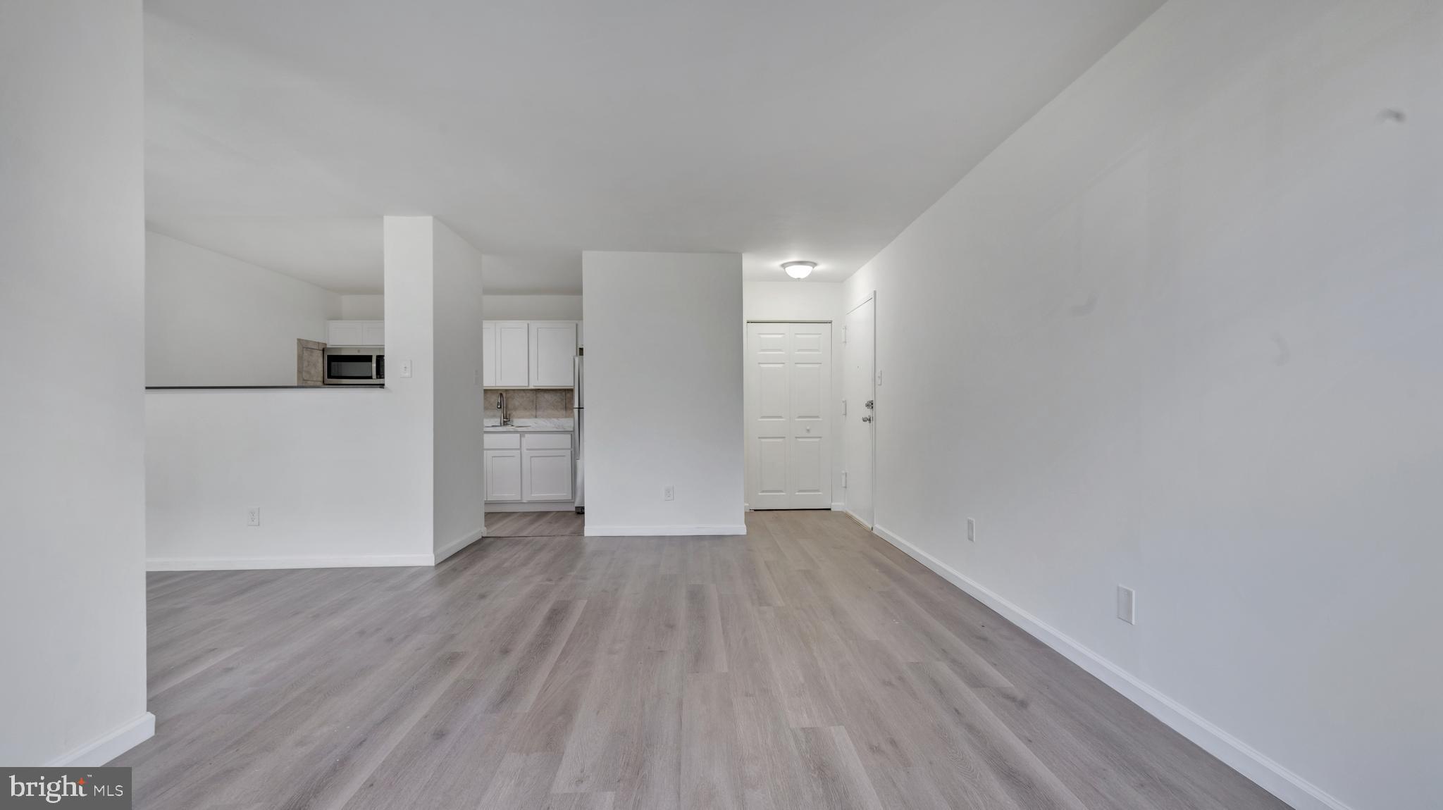 SAXONY SQUARE - Residential