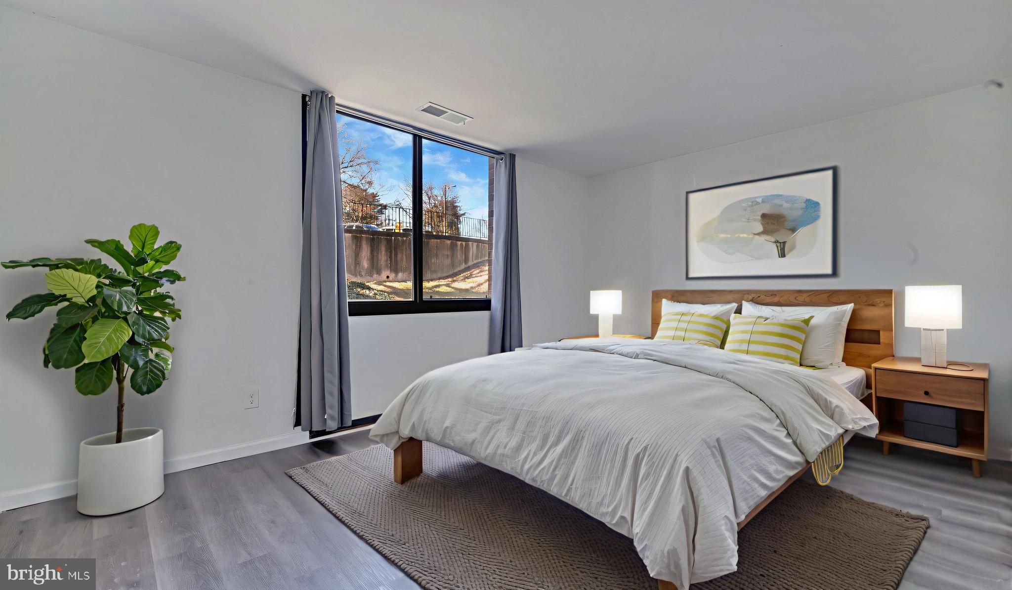 SAXONY SQUARE - Residential