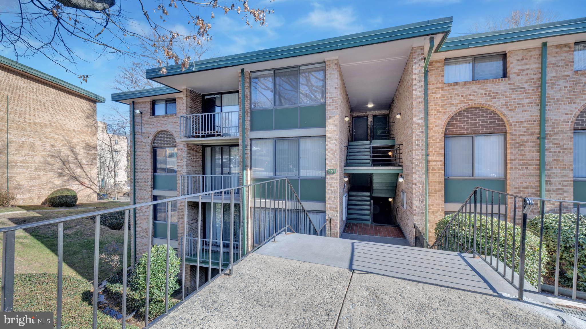 SAXONY SQUARE - Residential