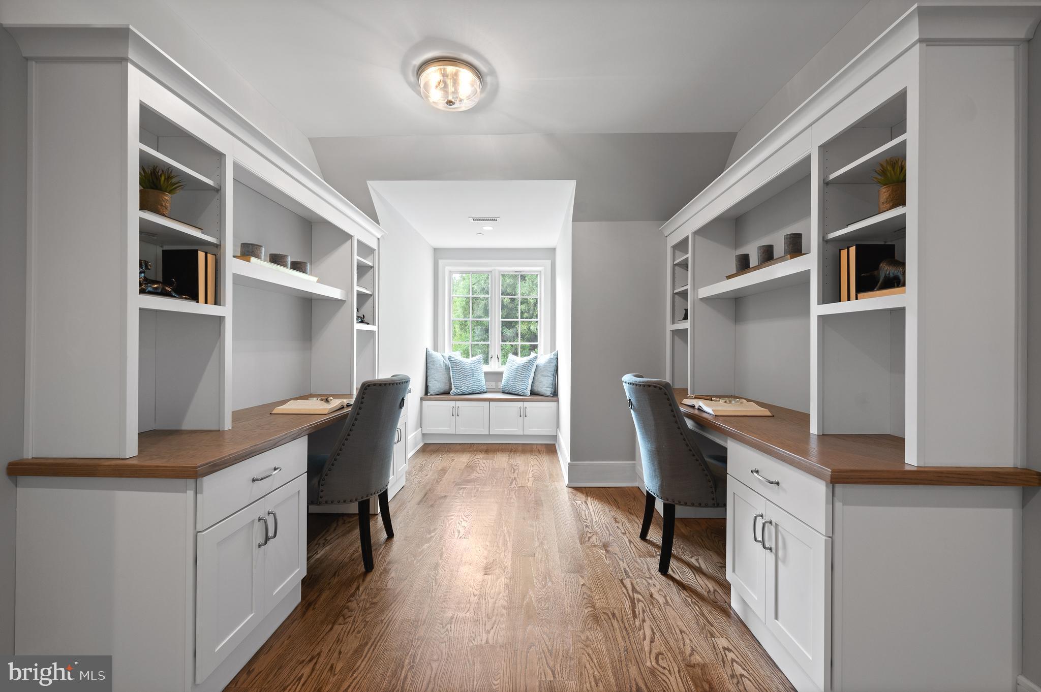 WHITE HORSE - Residential