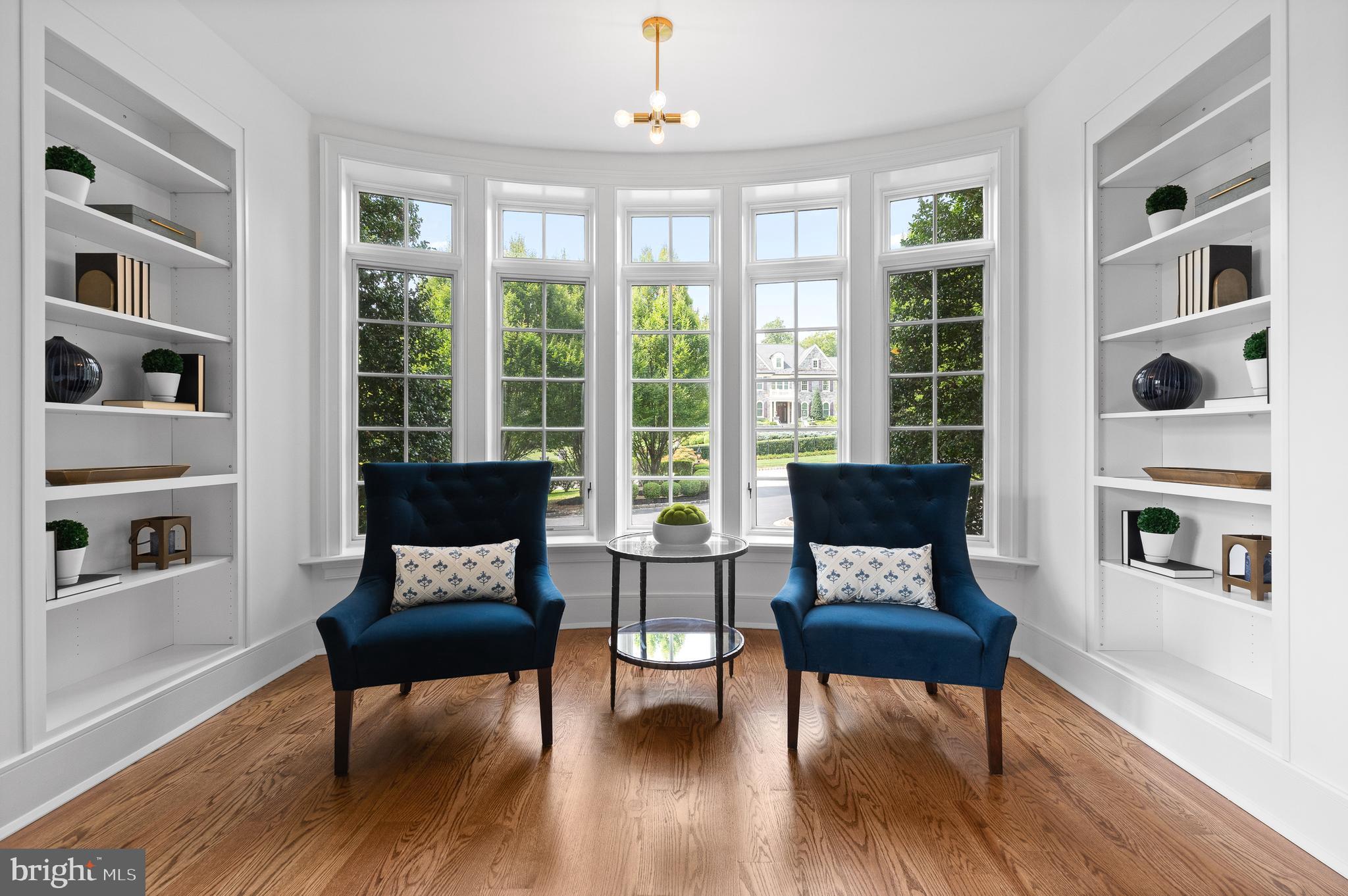 WHITE HORSE - Residential